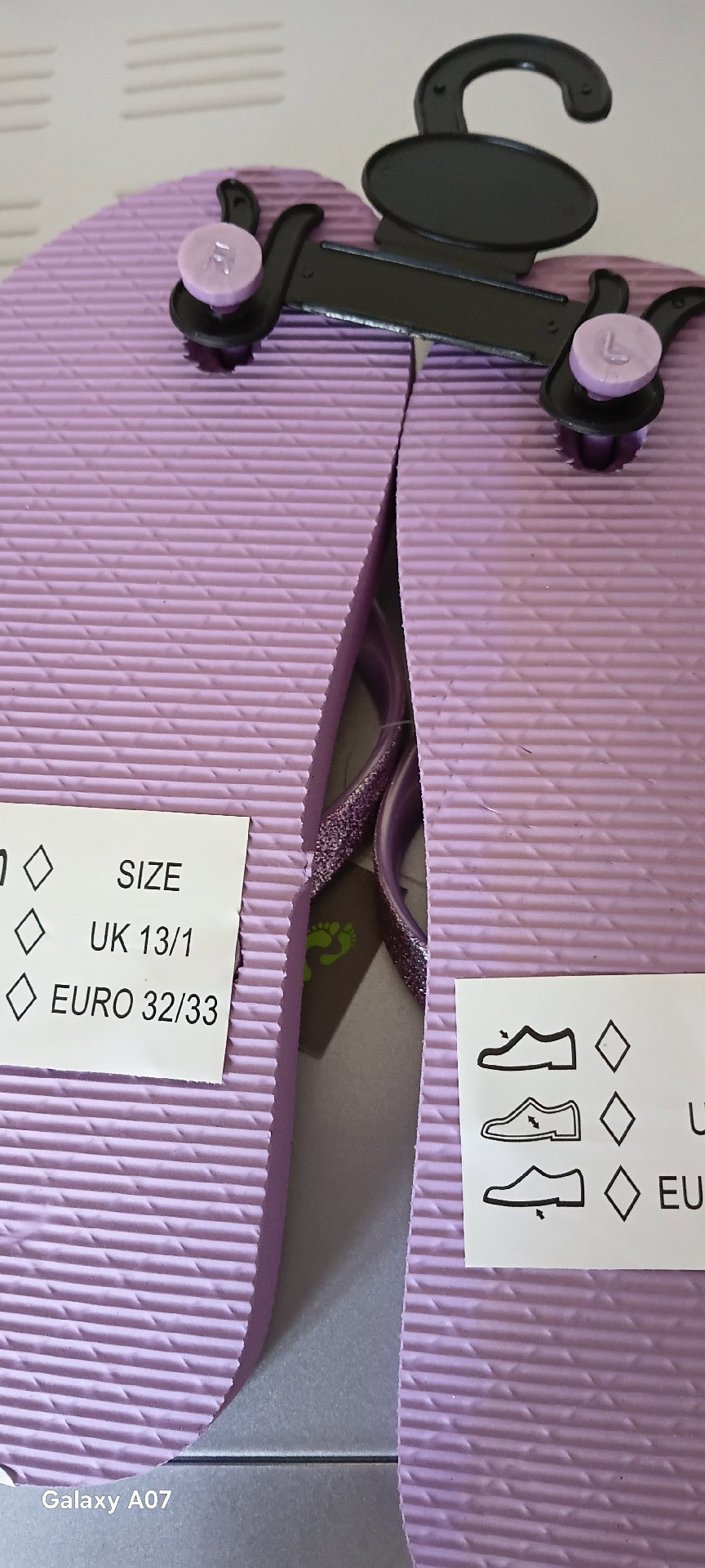 Sandrocks Purple Unicorn Print Girls Flip Flops UK 13/1, Sandrocks, UK 13/1, New condition — preloved on SilentSale®