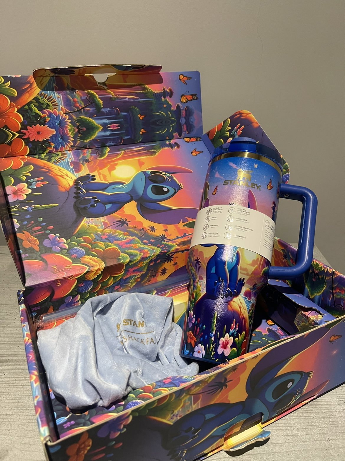 Stanley Disney Stitch Themed Insulated Travel Mug, Stanley, One Size, New condition — preloved on SilentSale®