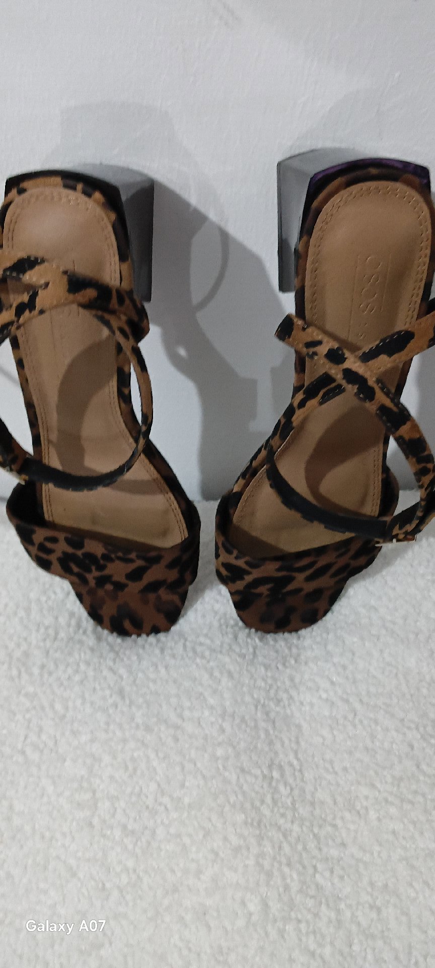 Leopard Print Block Heel Sandals – Size 5, Sos Shoes, 5, Excellent condition — preloved on SilentSale®