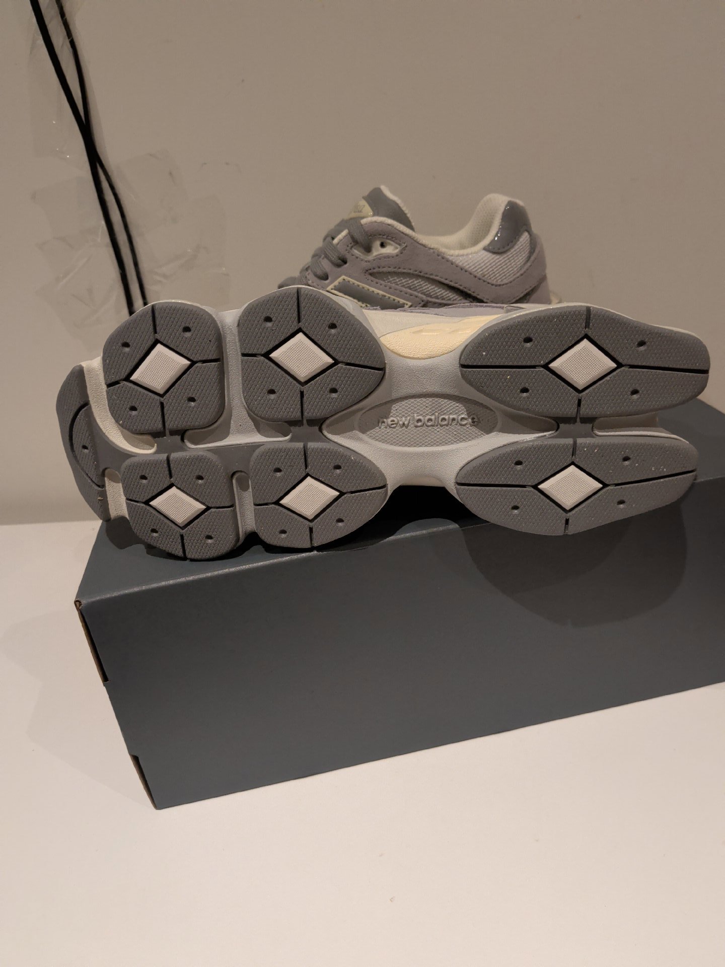 New Balance Grey Chunky Trainers – UK 5.5, New Balance, 5.5, New condition — preloved on SilentSale®