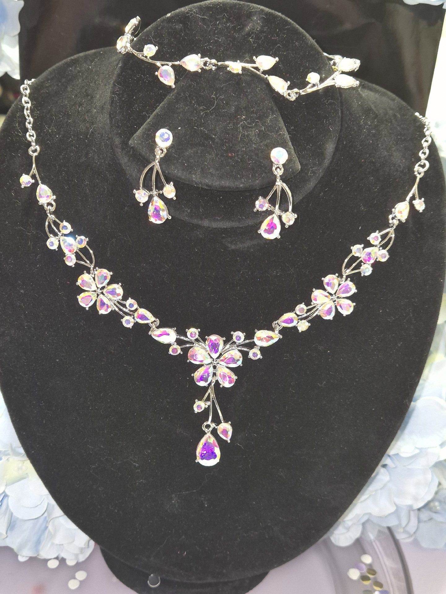 Jewellery Set , Unbranded, One Size, New condition — preloved on SilentSale®