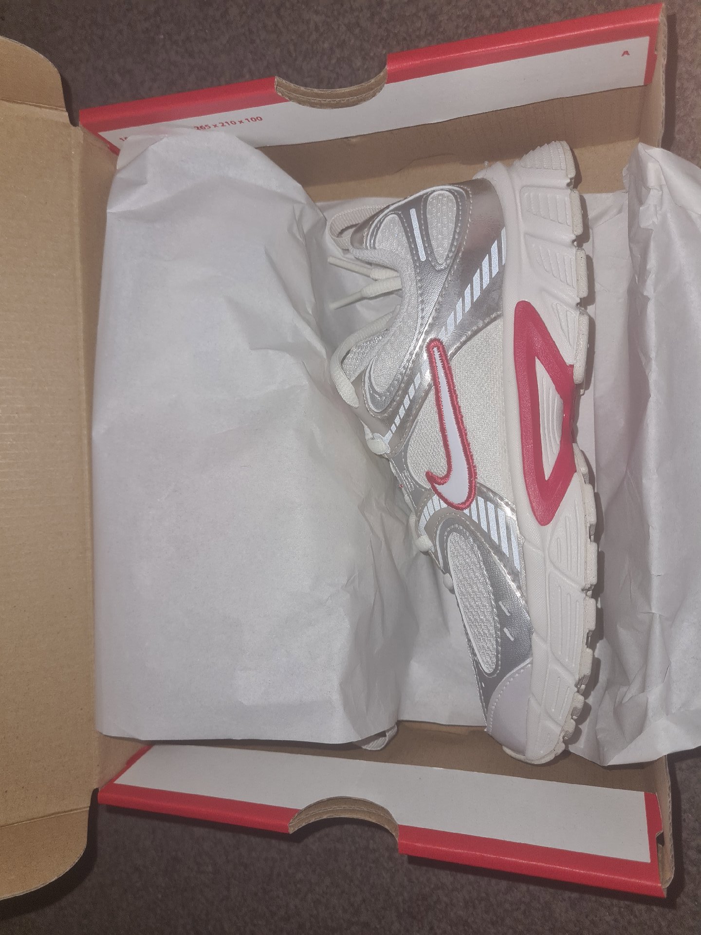 Nike V5 RNR Lace White and Tropical Pink Trainers – UK 2 Youth, Nike, UK 2 Y, Excellent condition — preloved on SilentSale®