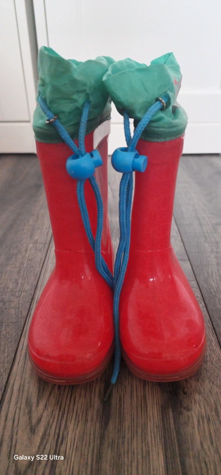 Girls rain boots, Disney, 5 baby | EU 22, Good condition — preloved on SilentSale®