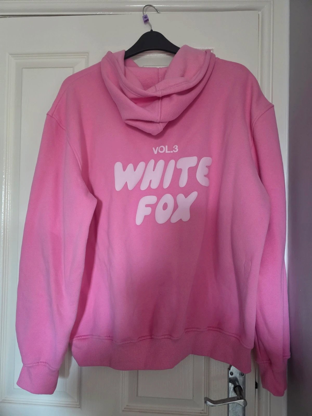 White Fox Hoodie Bubblegum Pink, White Fox, XL, Good condition — preloved on SilentSale®