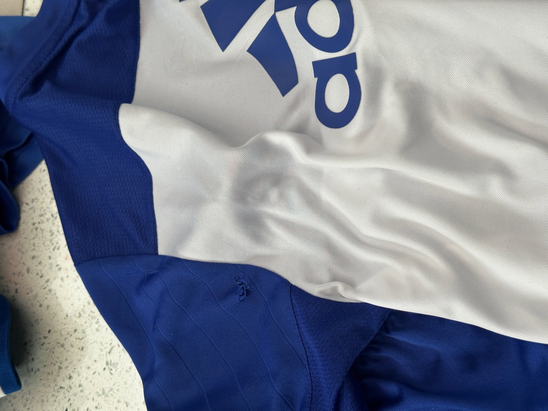 Chelsea training kit Youth, Adidas, 13-14 years, Fair condition — preloved on SilentSale®