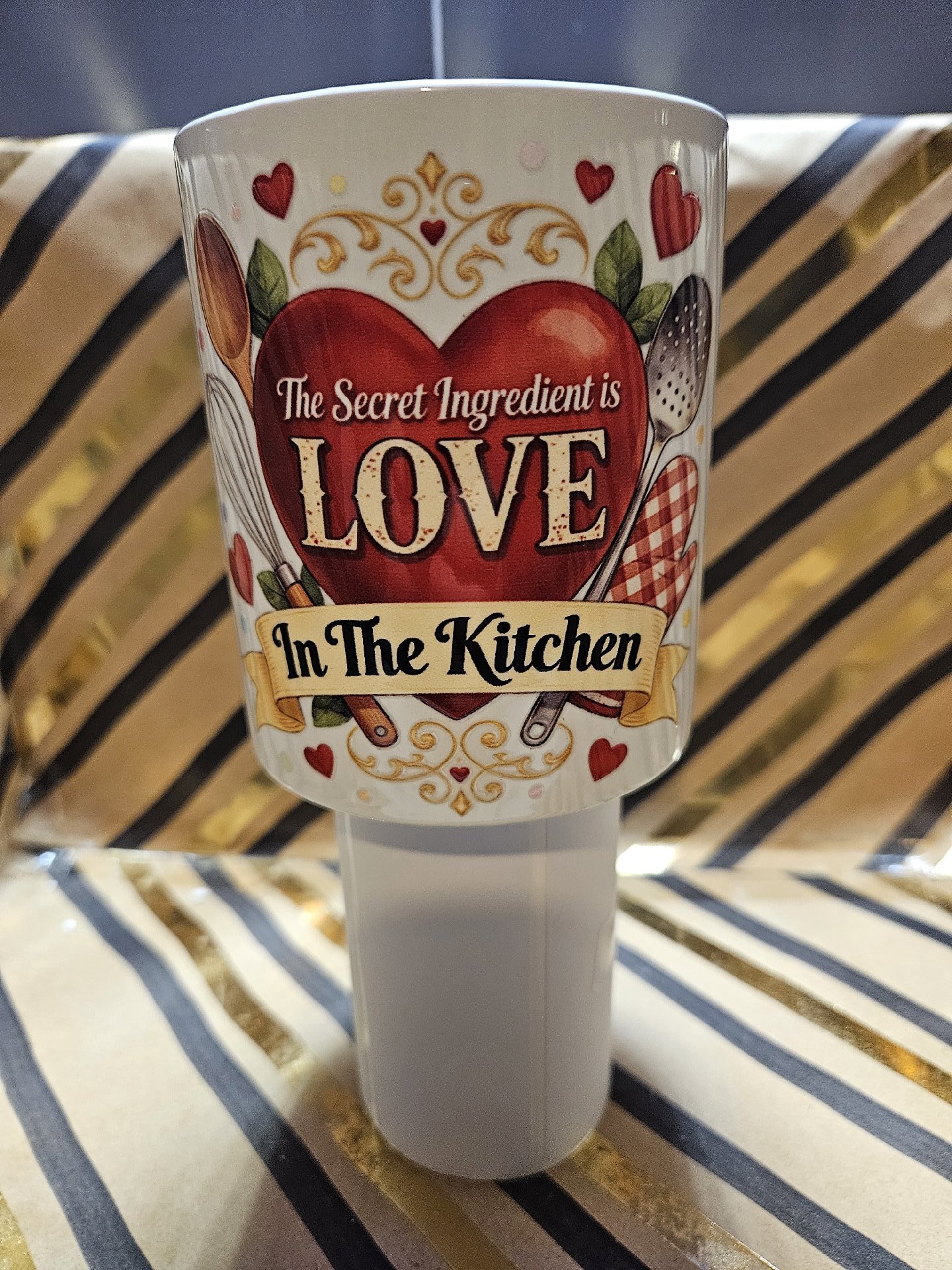 Ceramic Kitchen Mug with Love Design, Unbranded, One Size, New condition — preloved on SilentSale®