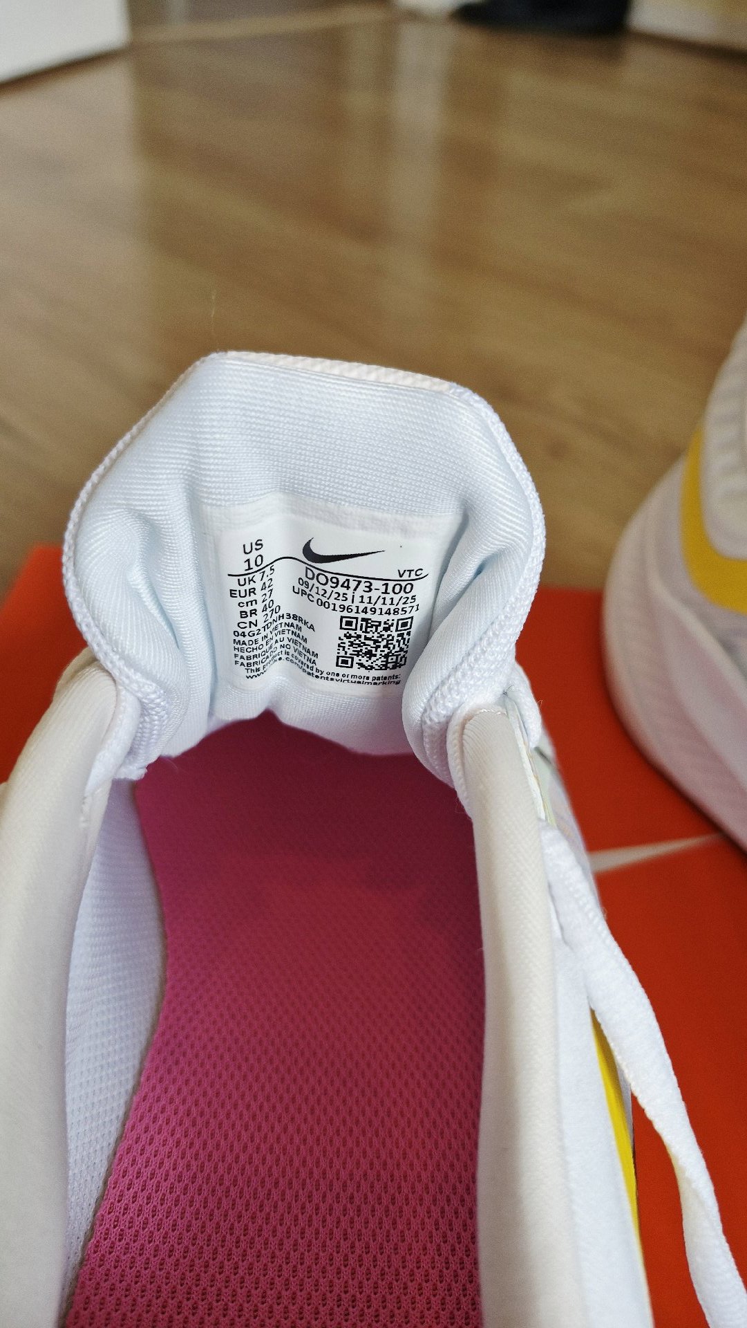 White Nike Women's Quest 5 PRM (Premium) Running Trainers New Size Uk 7.5 EU 42, Nike, 7.5, New condition — preloved on SilentSale®