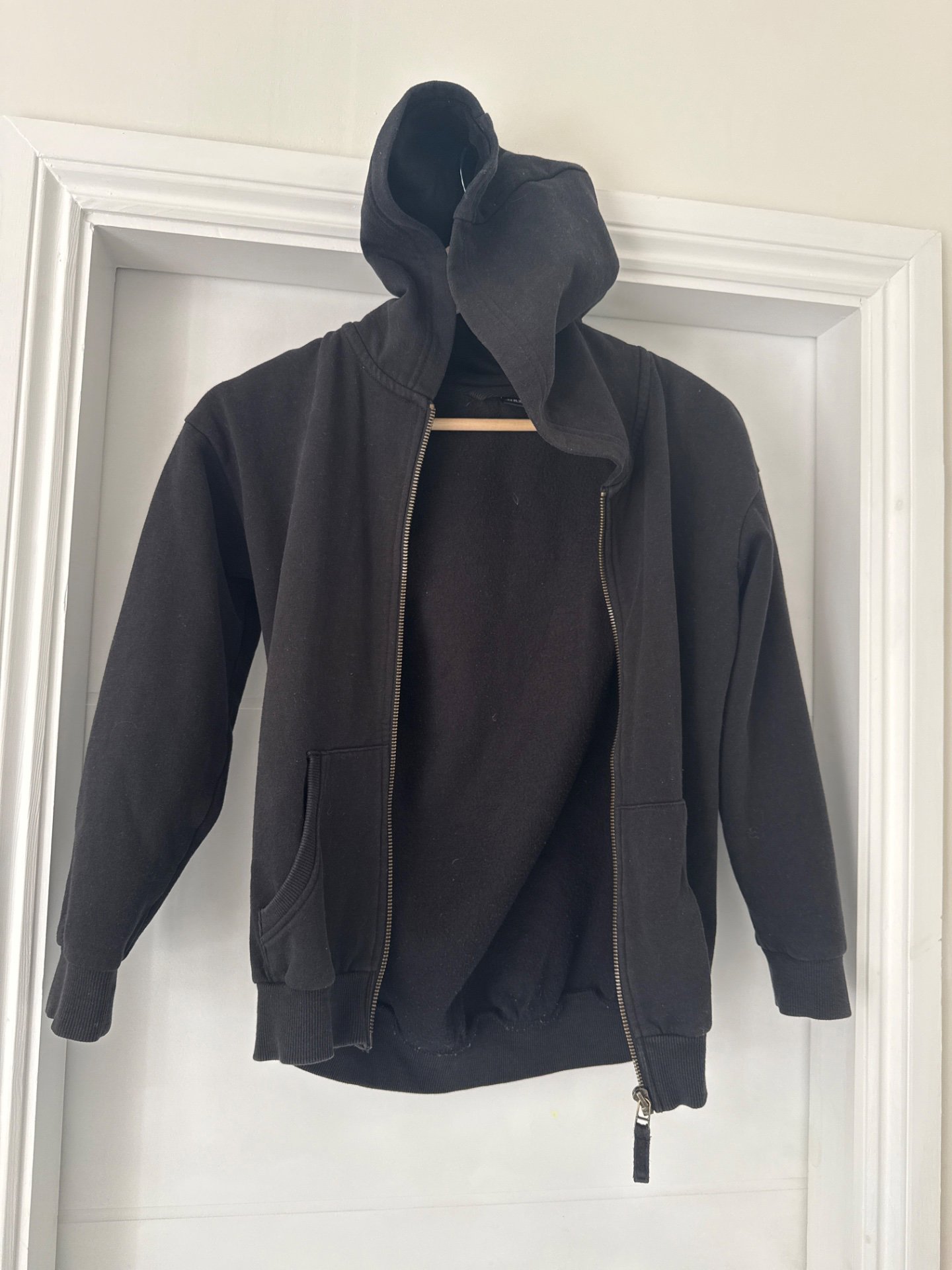 Next Black hoodie girls – 10Y, Next, 10 years, Excellent condition — preloved on SilentSale®