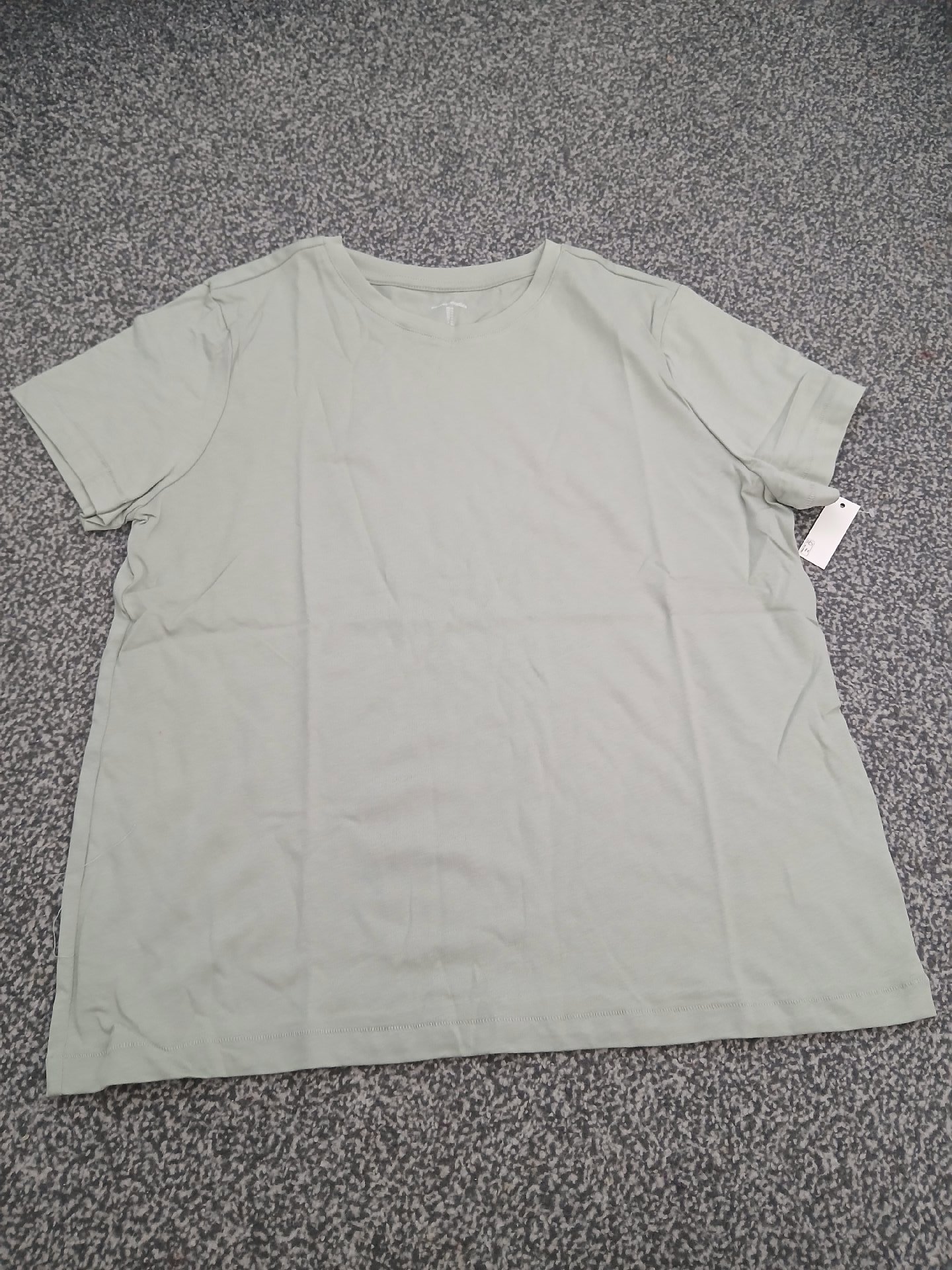 Amazon Essentials T-Shirt, Size M. Sage green, crew neck., Amazon Essentials, M, Like New condition — preloved on SilentSale®