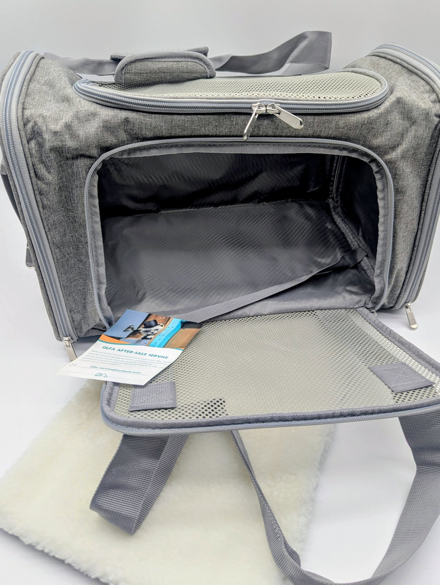 Grey Pet Carrier Bag with Soft Fleece Mat, OLFA, Medium (10-25kg), New condition — preloved on SilentSale®