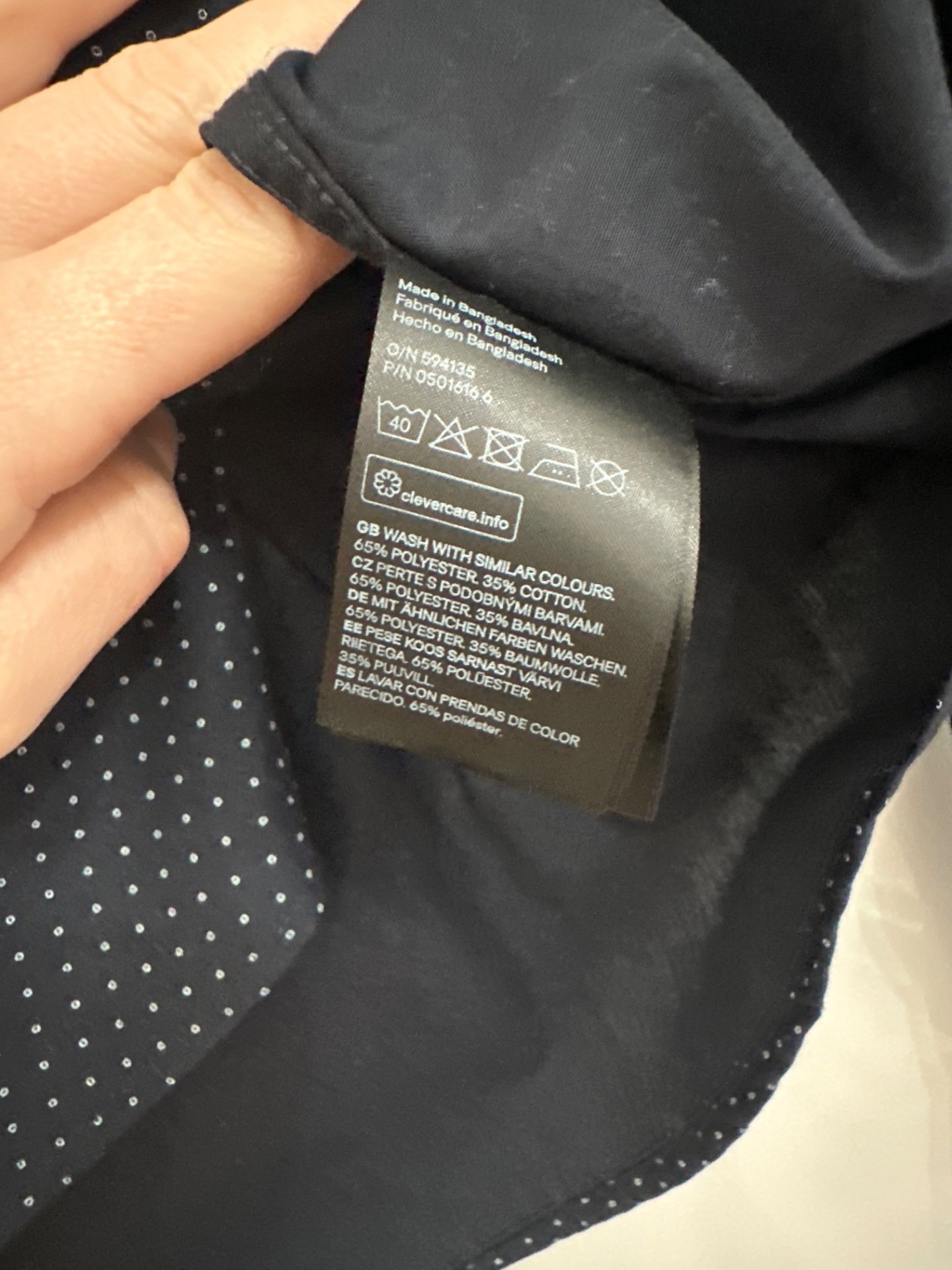 H&M Slim Fit Easy Iron Shirt, H&M, M, Excellent condition — preloved on SilentSale®