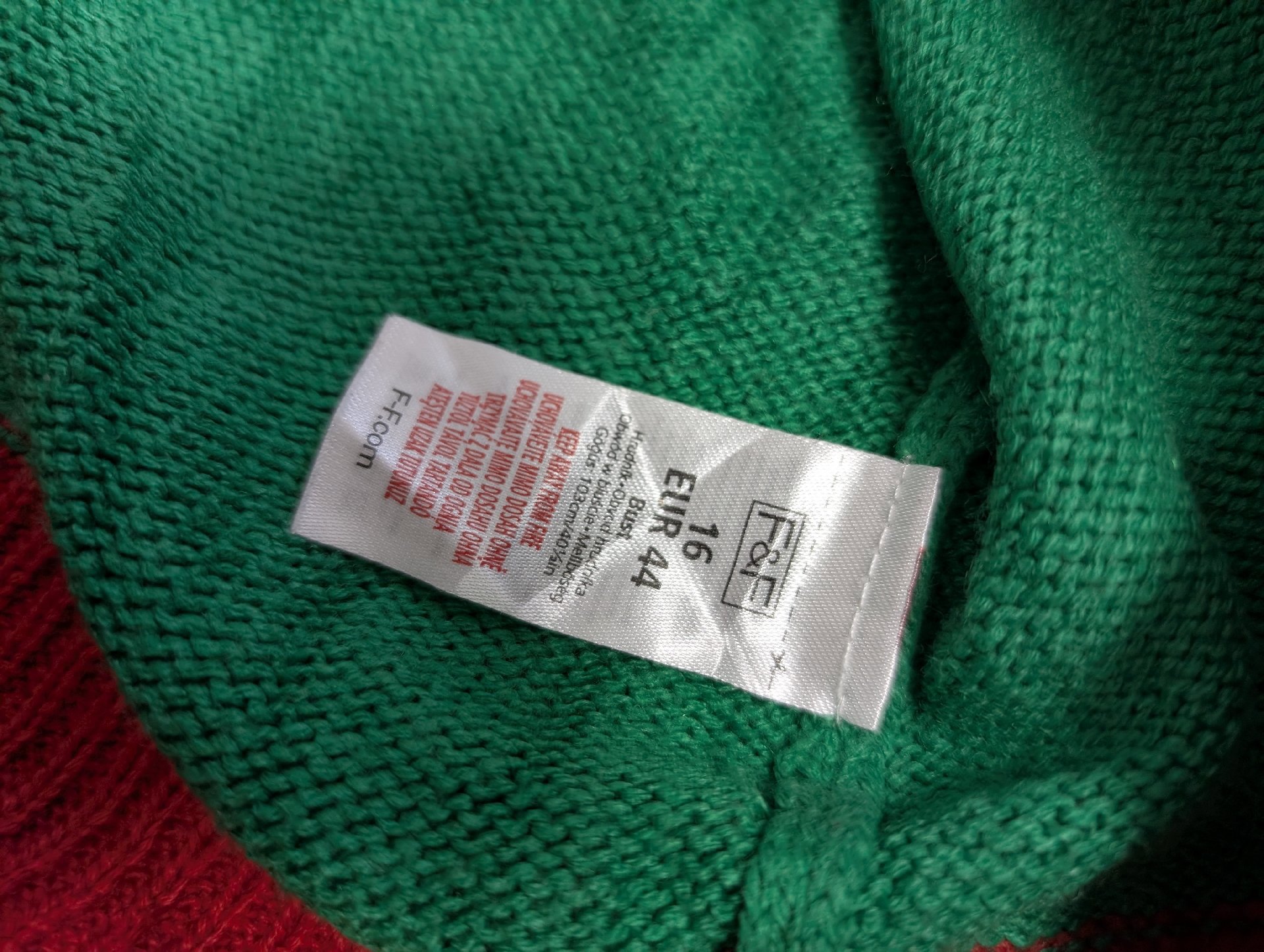 F&F Green Christmas Elf Jumper Sweater – Size 16 UK 44 EUR, F&F, 16 UK 44 EUR, Good condition — preloved on SilentSale®