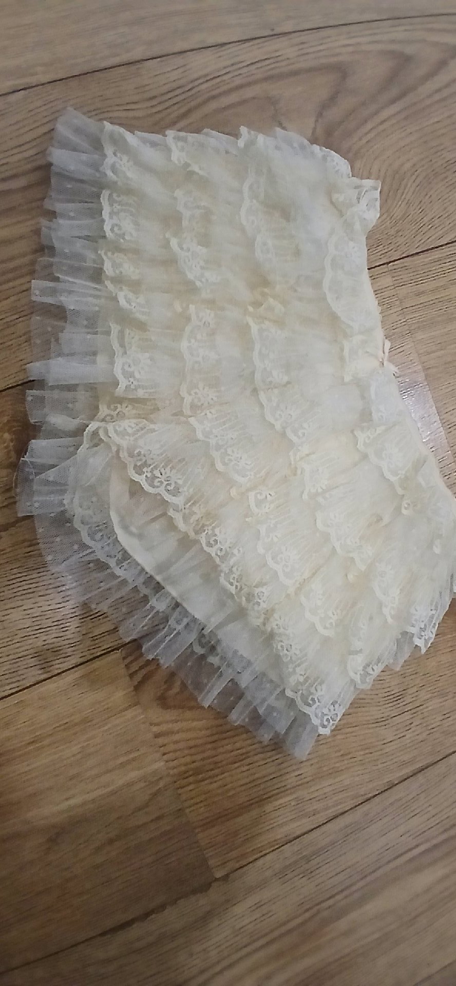 Jaded London Cream Lace Ruffle Shorts – UK 6, Jaded London, 6, Excellent condition — preloved on SilentSale®