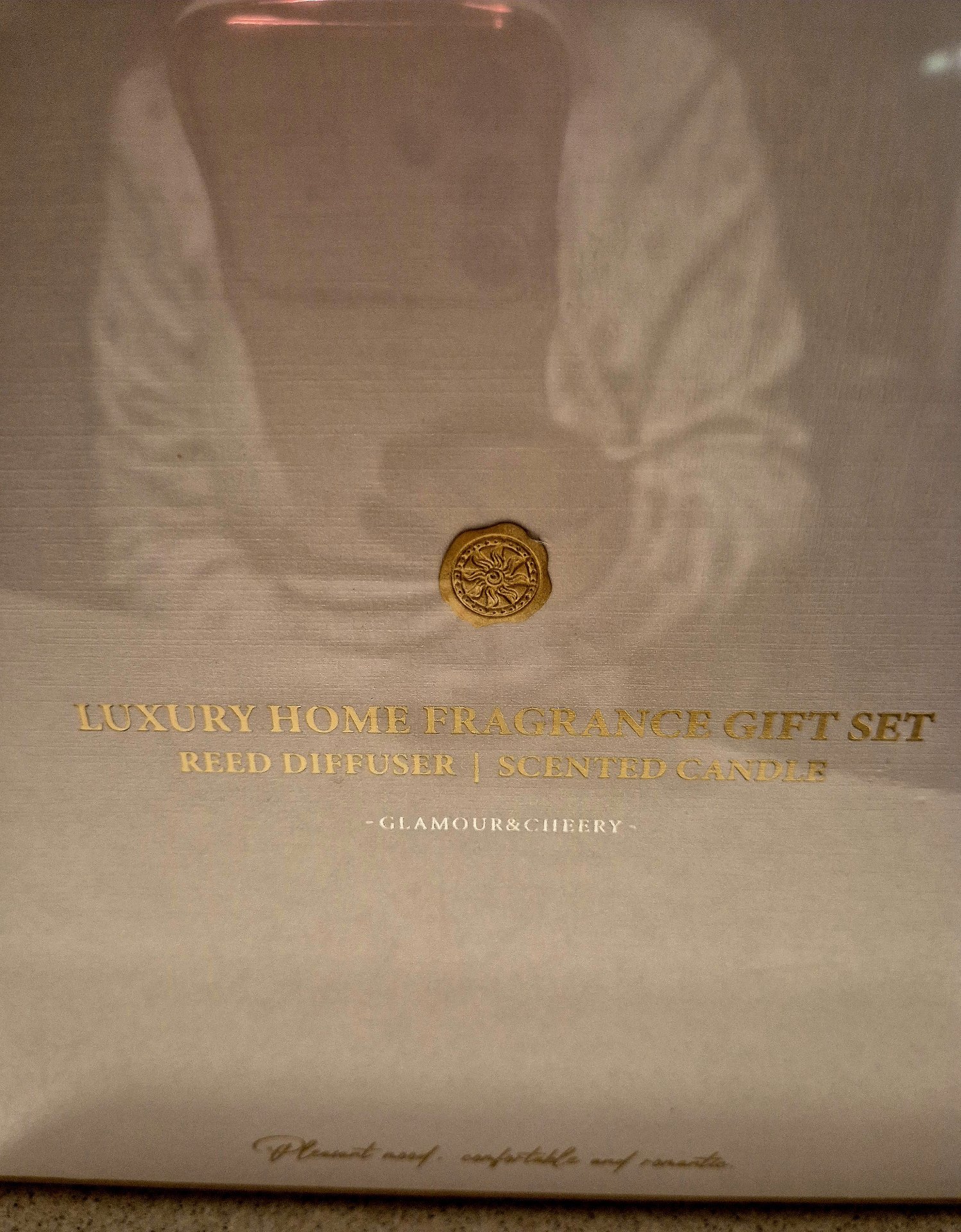 Luxury Home Fragrance Gift Set White Jasmine Scented Candle & Diffuser, Glamour & Cheery, One Size, New condition — preloved on SilentSale®