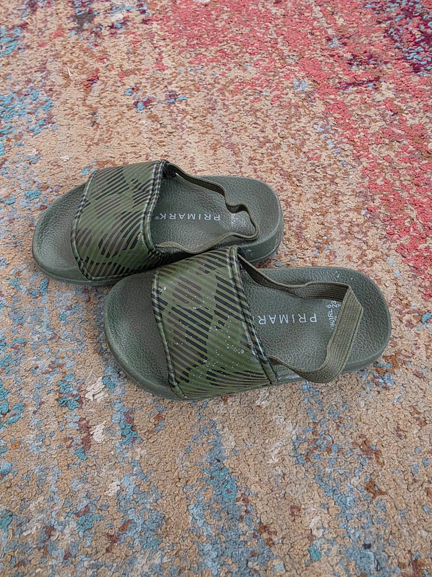 Primark Green Patterned Toddler Sandals – UK 6 / EU 23, Primark, 6, Good condition — preloved on SilentSale®