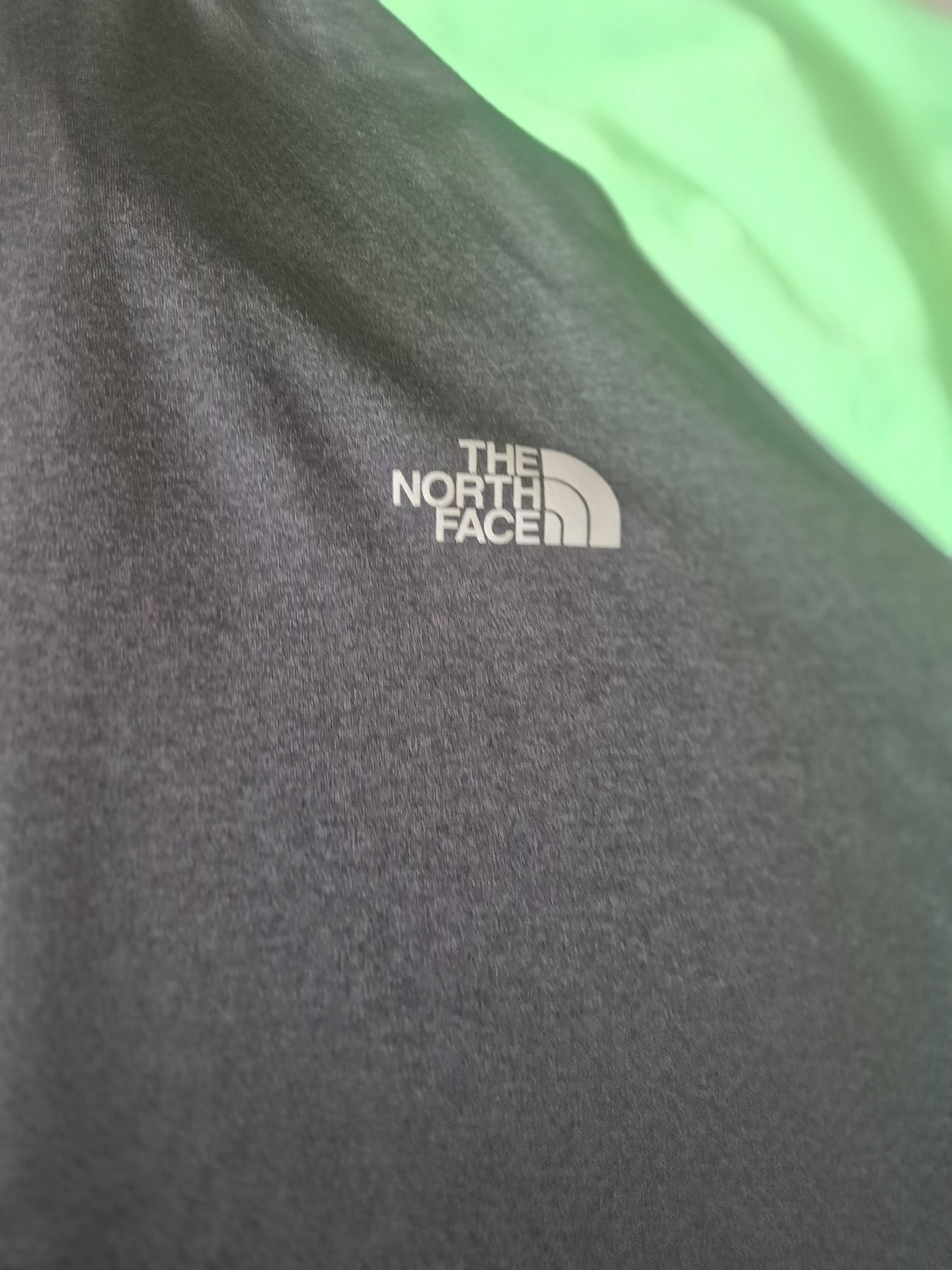 The North Face Grey and Green Half Zip Sports Top, The North Face, XL, Excellent condition — preloved on SilentSale®