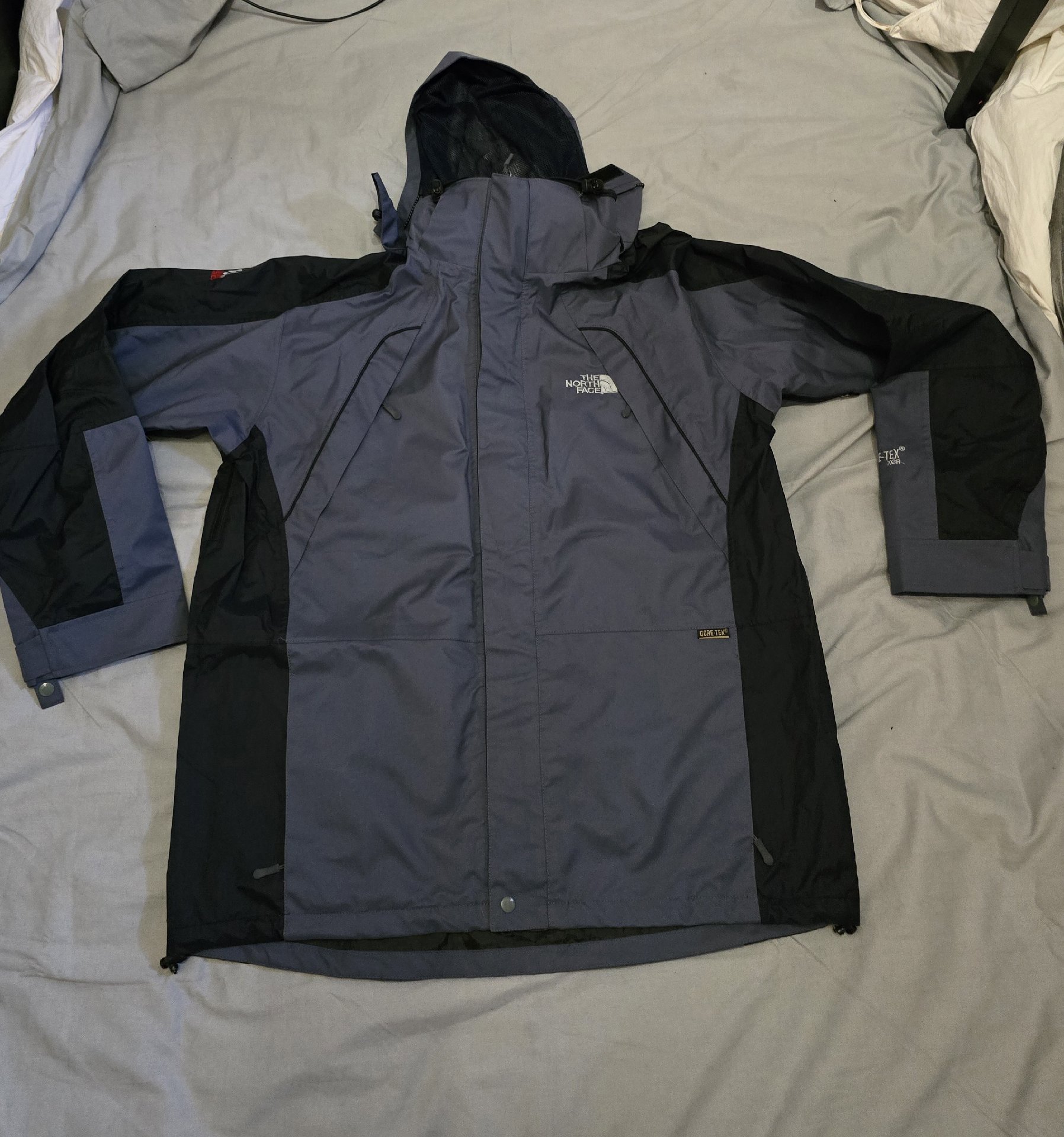 The North Face XL Grey Black Gore-Tex Waterproof Jacket, The North Face, XL, Excellent condition — preloved on SilentSale®