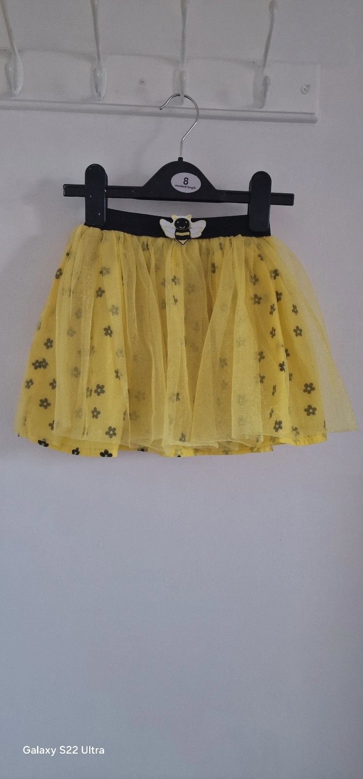 Girls skirt, F&F, One size, Excellent condition — preloved on SilentSale®