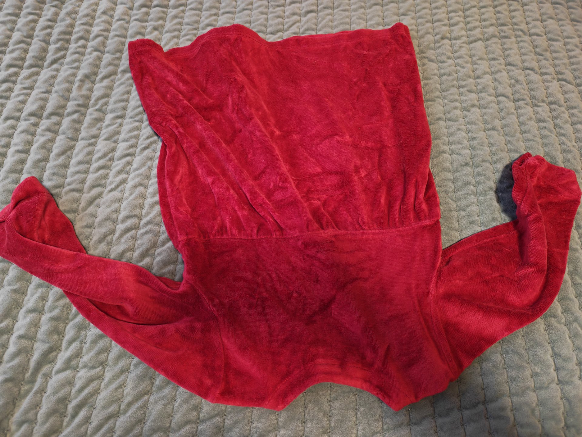 H&M Red Minnie Mouse Velour Dress – 18-24M, H&M, 18-24M, Good condition — preloved on SilentSale®