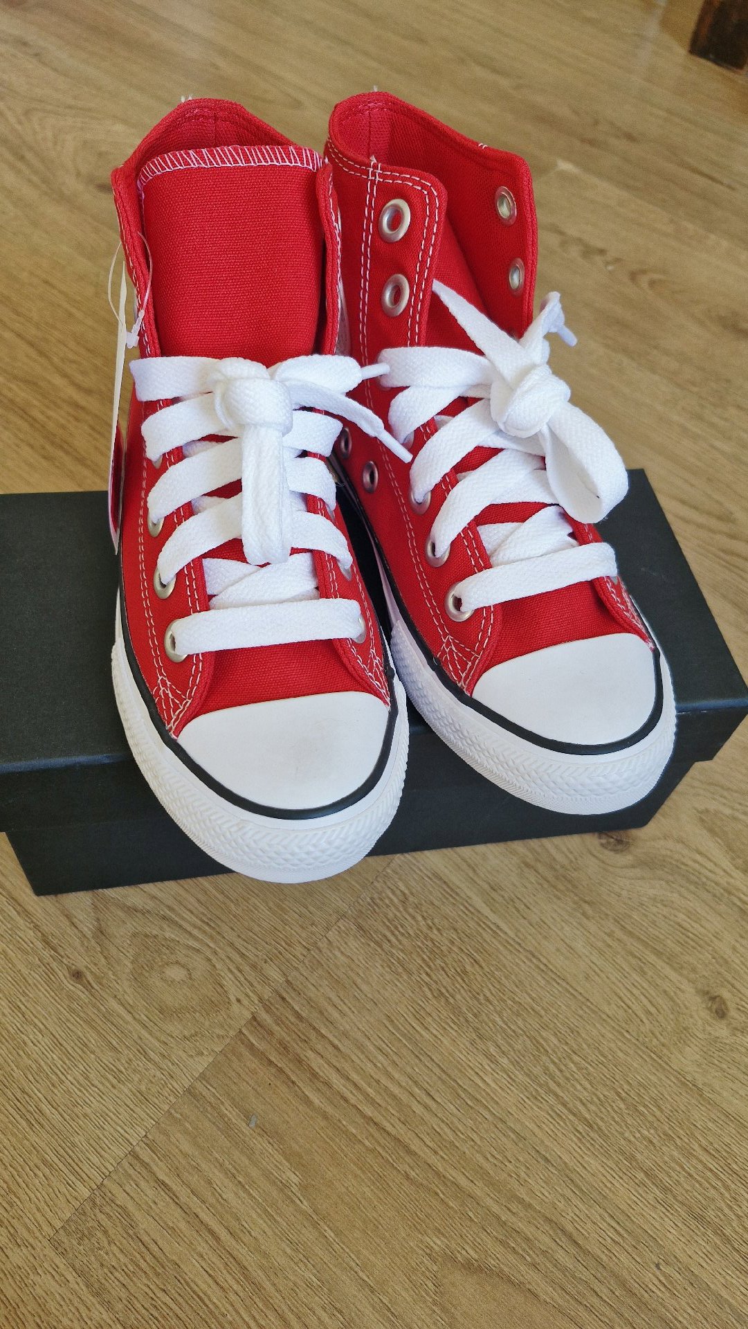 Converse Red Chuck Taylor All Star High Top Trainers – UK 2.5, Converse, 2.5, New condition — preloved on SilentSale®