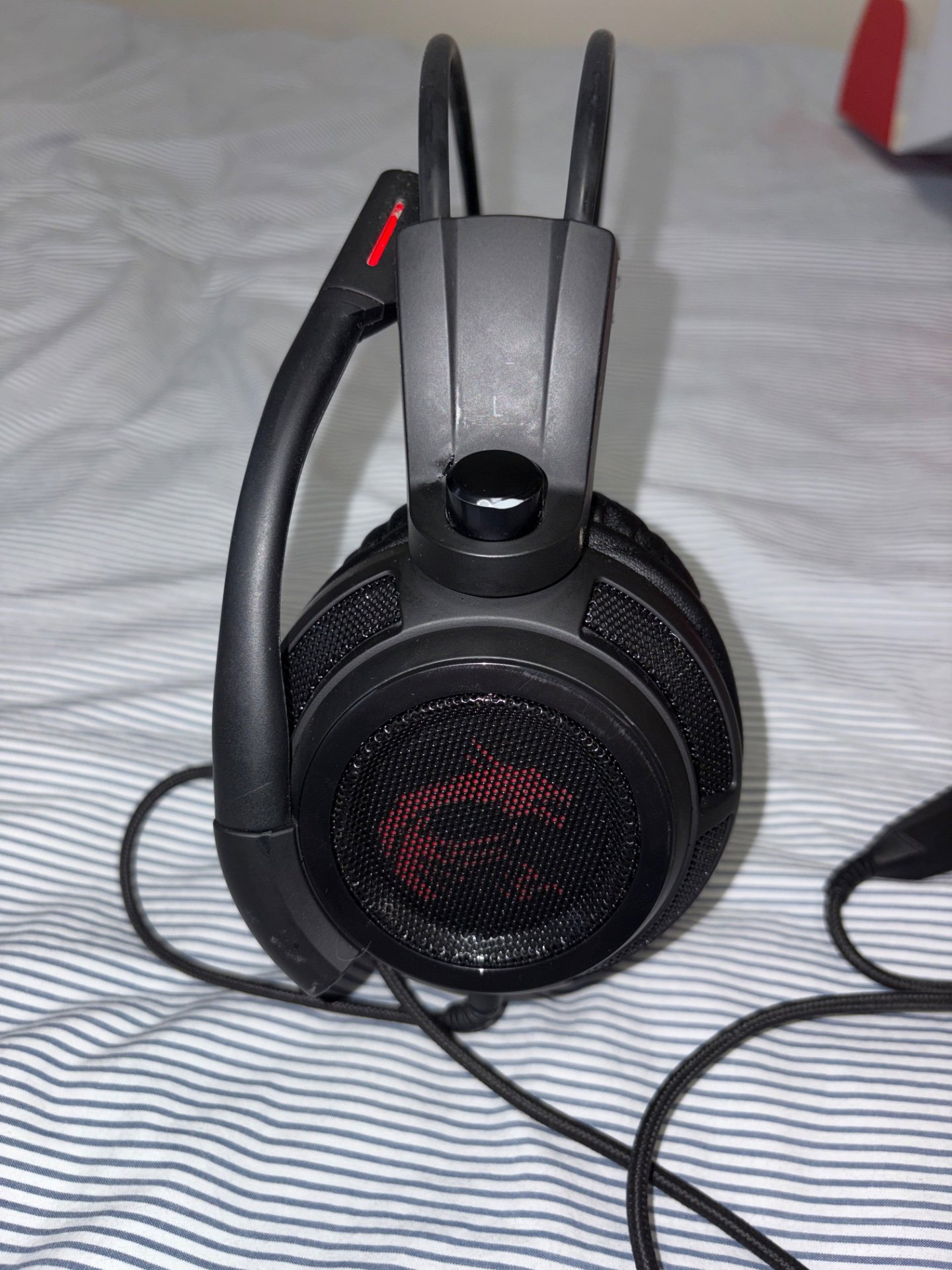 MSI DS502 Gaming Headset, MSI, One Size, Good condition — preloved on SilentSale®
