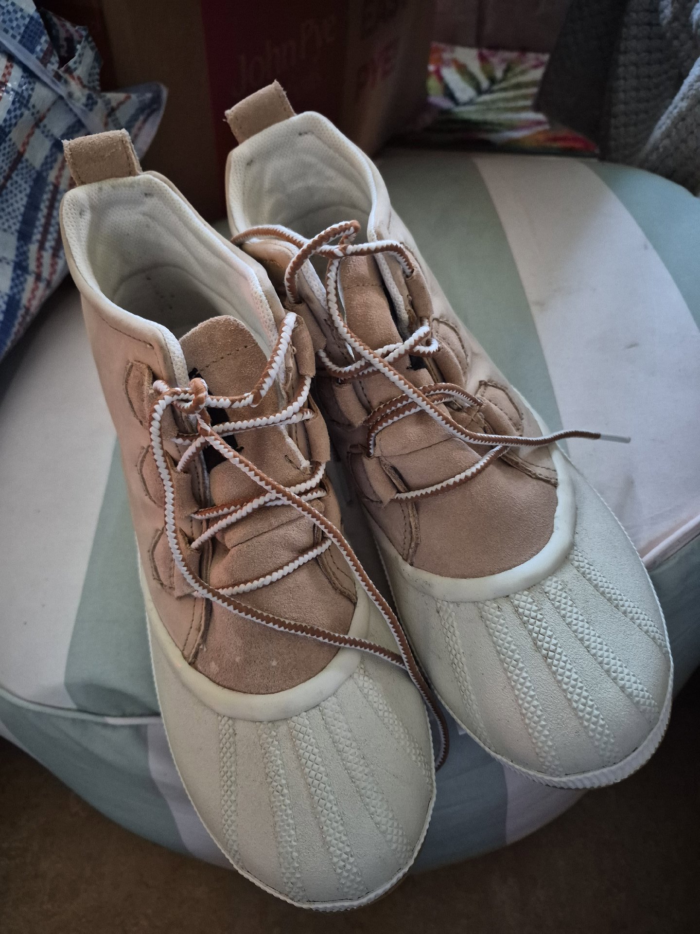 Sorel Women's Beige and White Duck Boots – UK 7, Sorel, 7, Excellent condition — preloved on SilentSale®