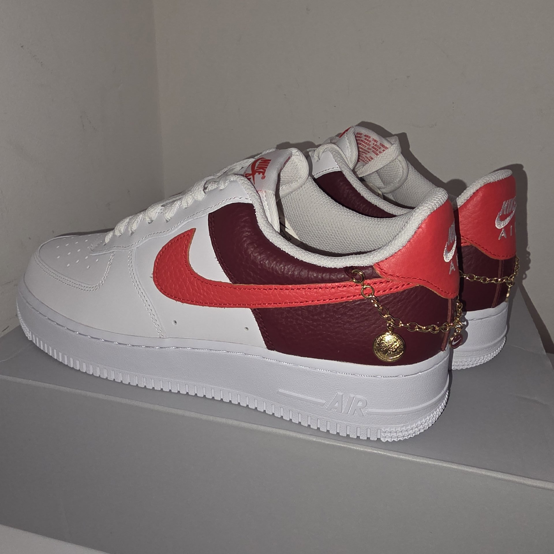 Nike Air Force 1 White Red Trainers – UK 8.5, Nike, 8.5, Excellent condition — preloved on SilentSale®