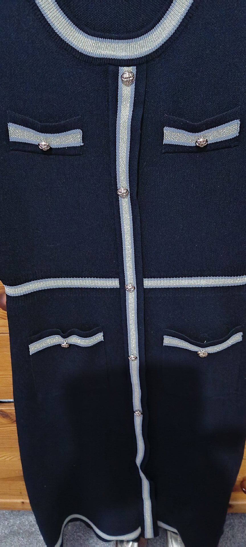 Black Knit Button Front Dress with Pockets – Size L, Unbranded, L, Excellent condition — preloved on SilentSale®