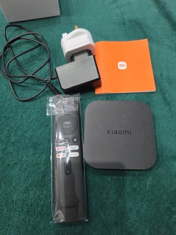 Xiaomi TV Box Streaming Media Player with Remote, Xiaomi, One Size, Excellent condition — preloved on SilentSale®