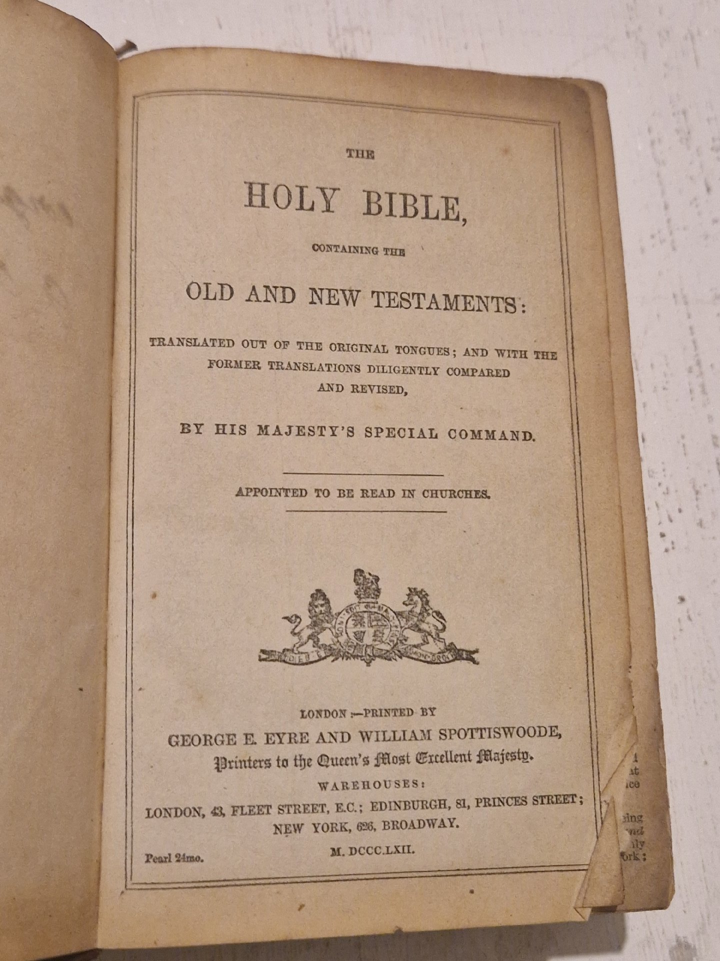Holy Bible Vintage Leather Bound Book, Vintage, One Size, Good condition — preloved on SilentSale®