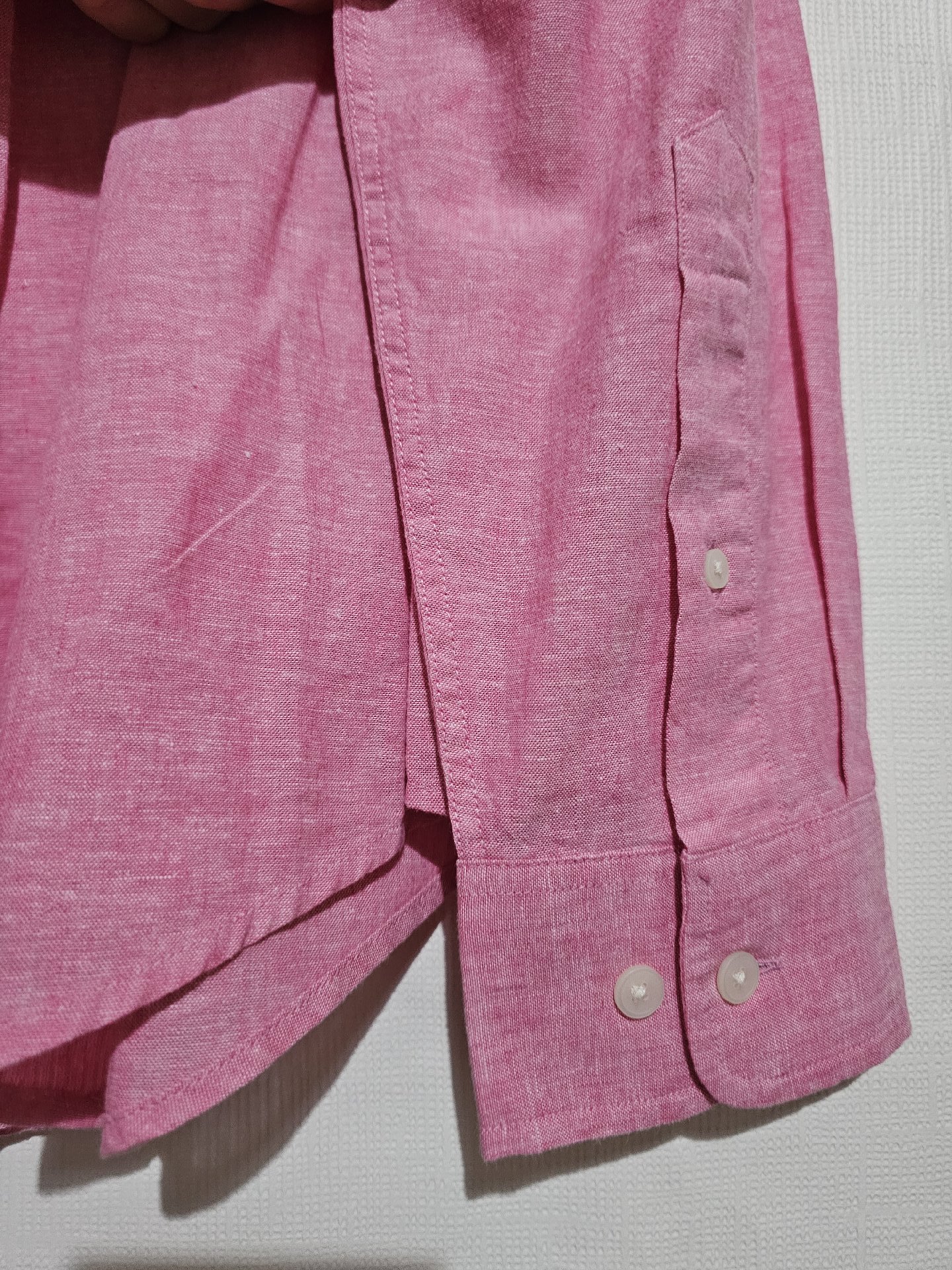  Pink Button-Down Shirt – Size M, Unbranded, M, New condition — preloved on SilentSale®