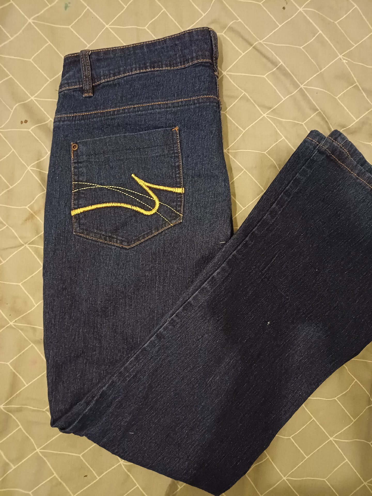 Y2k dark wash jeans size 12, bootcut, 12, Like New condition — preloved on SilentSale®