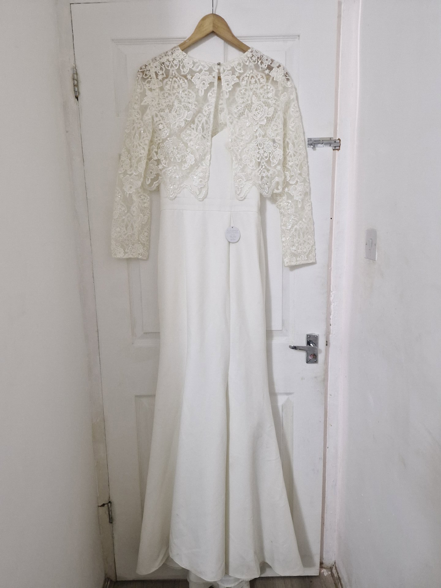 Chi Chi London Bridal White Lace Wedding Dress UK 8, Chi Chi London, 8, New condition — preloved on SilentSale®