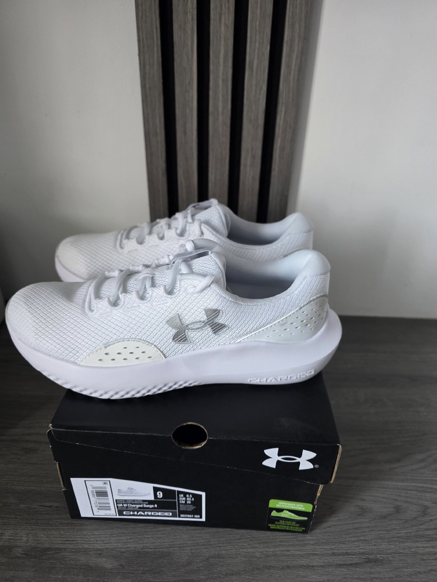 Under Armour White Charged Surge 4 Trainers – UK 6.5, Under Armour, 6.5, New condition — preloved on SilentSale®