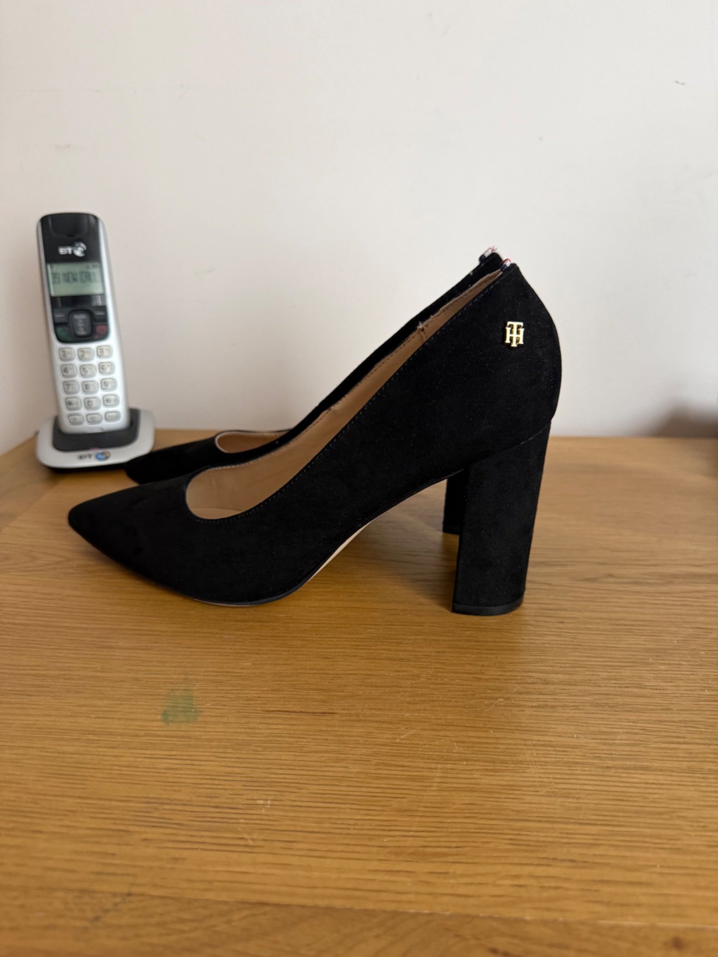 Tommy Hilfiger shoes, Tommy Hilfiger, 5, Excellent condition — preloved on SilentSale®