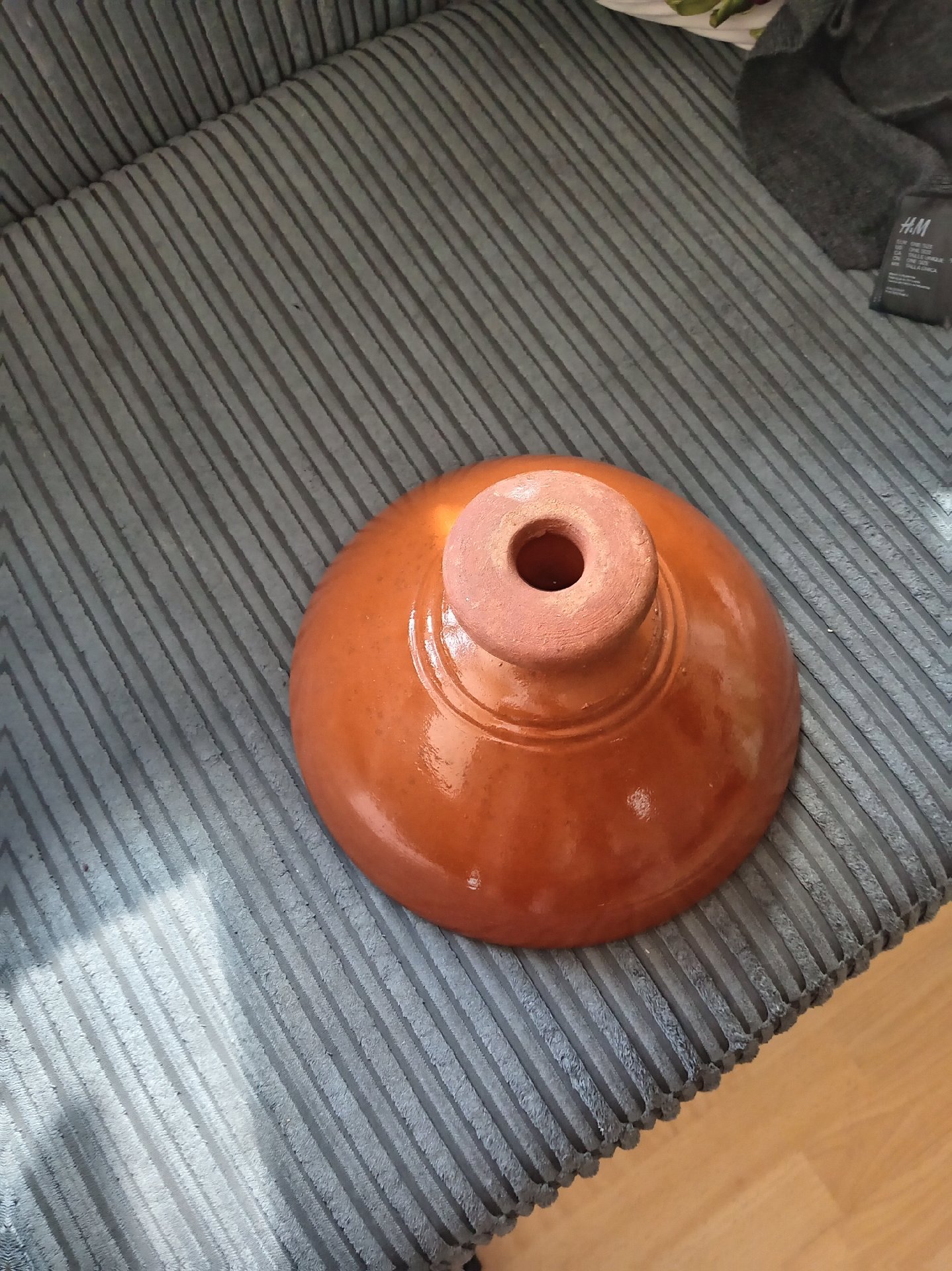 Terracotta Clay Tagine Pot with Wooden Handles, Unbranded, One Size, Like New condition — preloved on SilentSale®