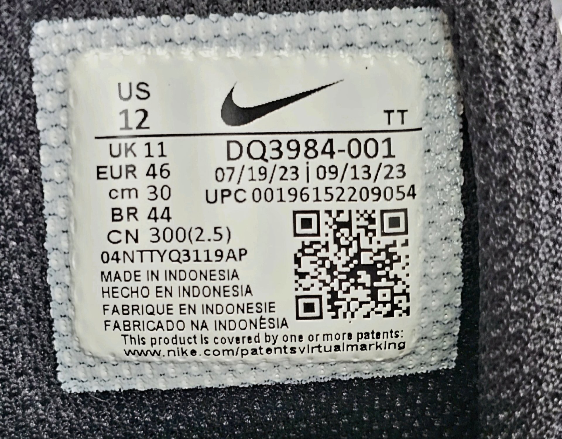 Nike Air Max Plus TN Black White Trainers, Nike, 11, New condition — preloved on SilentSale®