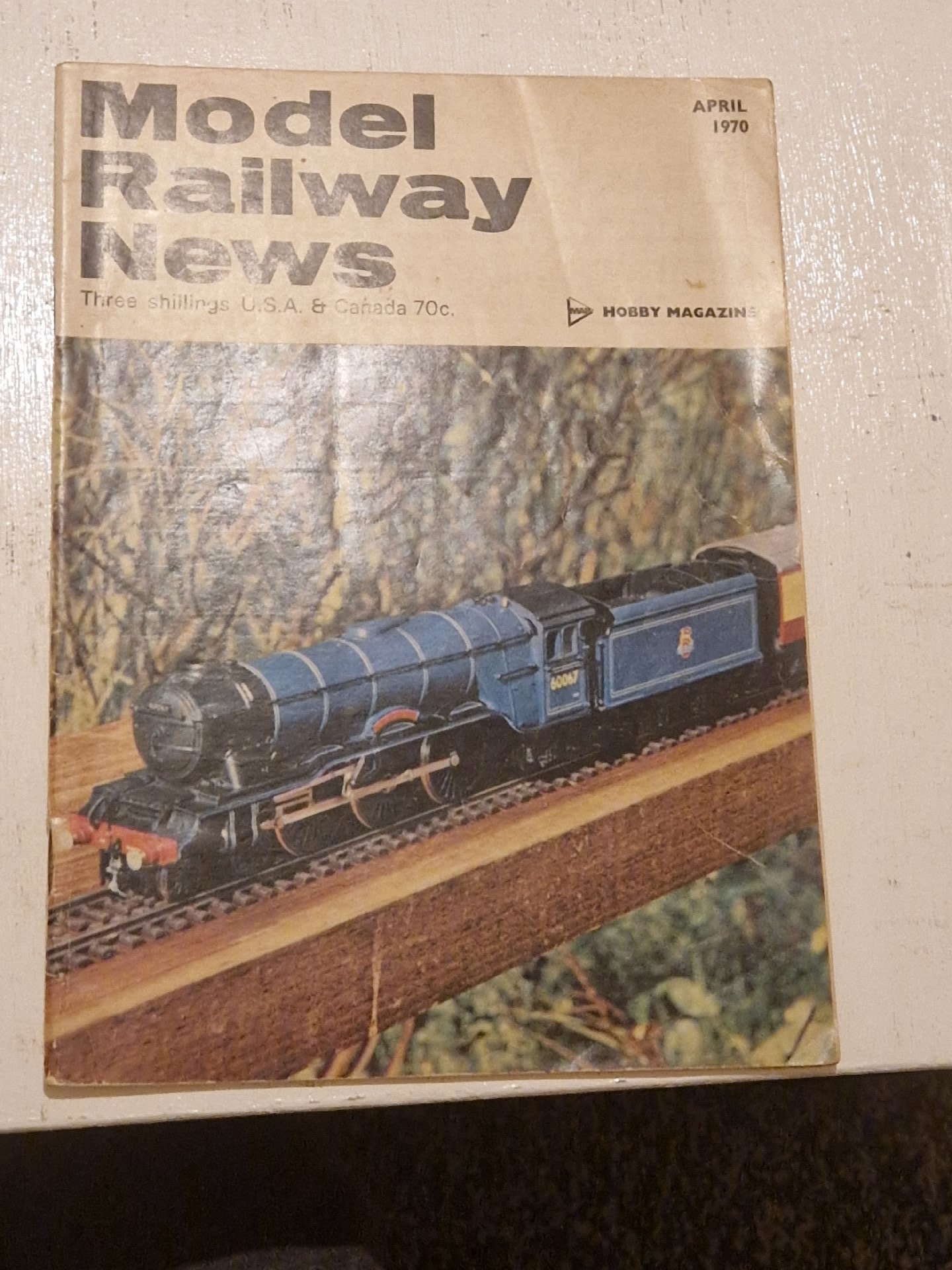 Model Railway News Magazine April 1970 Vintage Issue, Vintage, One Size, Excellent condition — preloved on SilentSale®