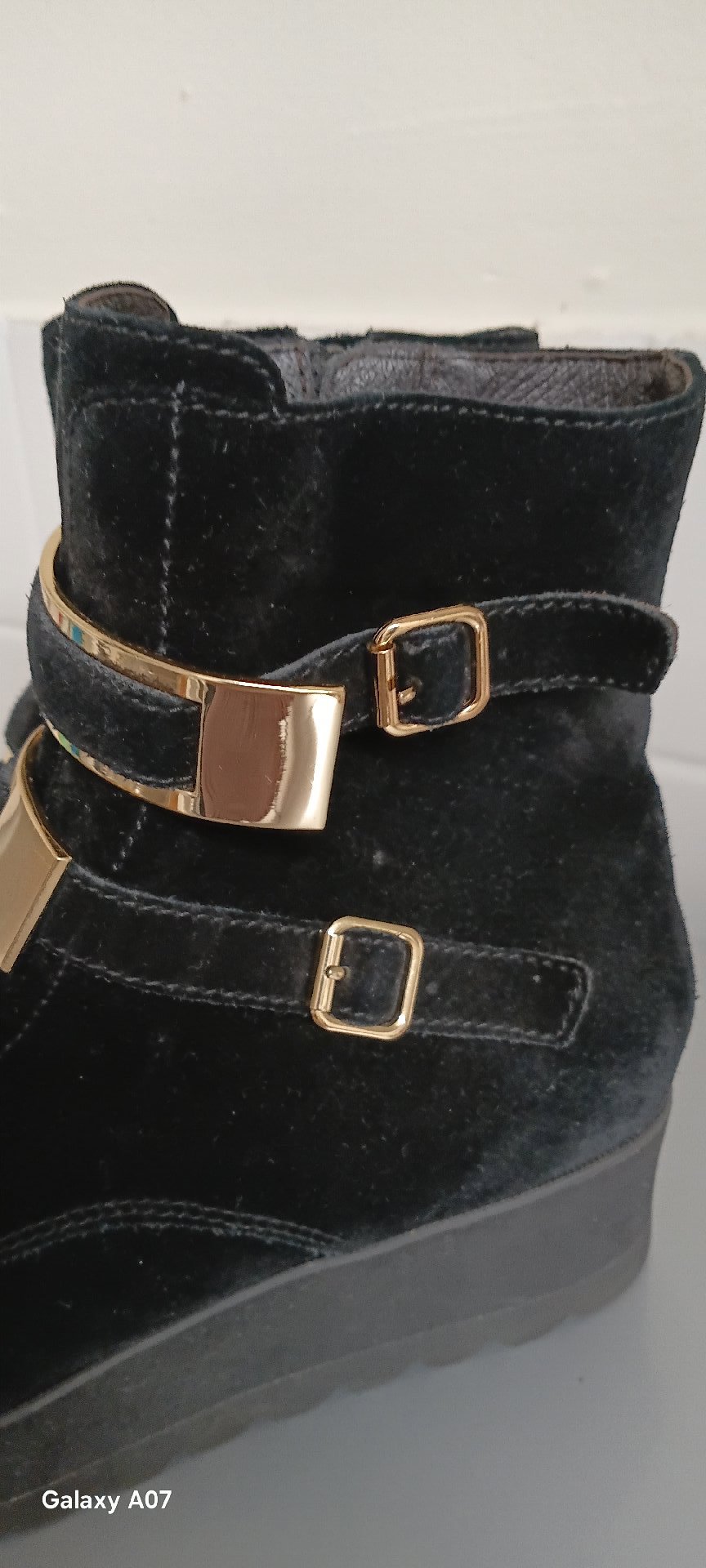 Black Velvet Ankle Boots with Gold Buckle Detail, CafèNoir, 5, Good condition — preloved on SilentSale®