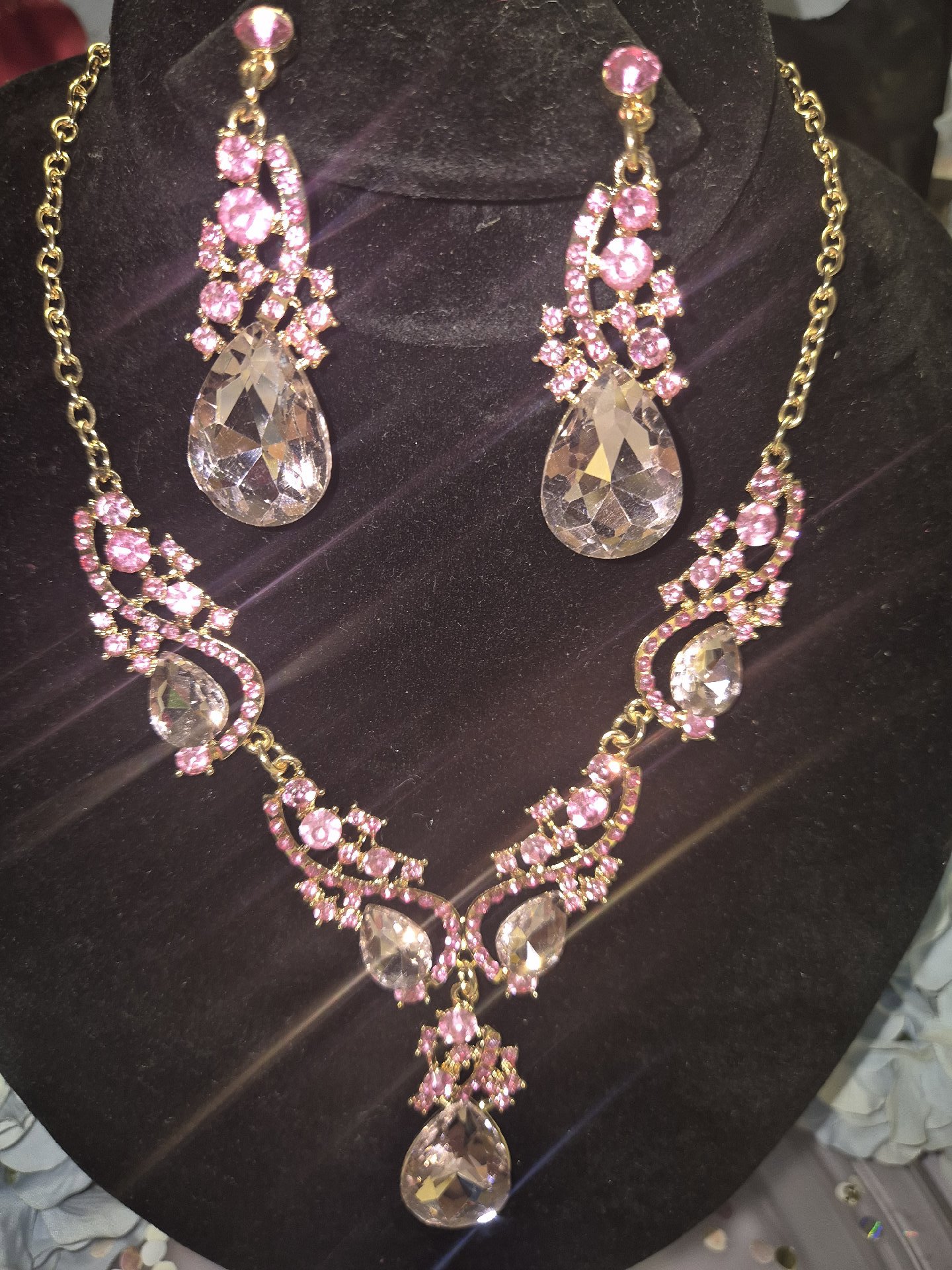 Jewellery Set , Unbranded, One Size, Excellent condition — preloved on SilentSale®