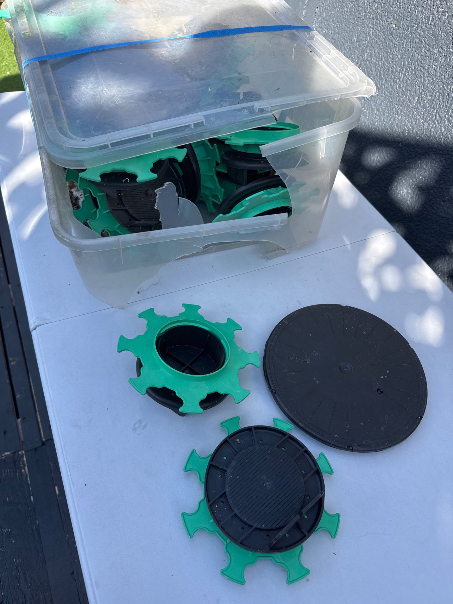 Plastic Garden Lawn Repair Patch Kit with Discs and Connectors, Jouplast, One Size, Good condition — preloved on SilentSale®