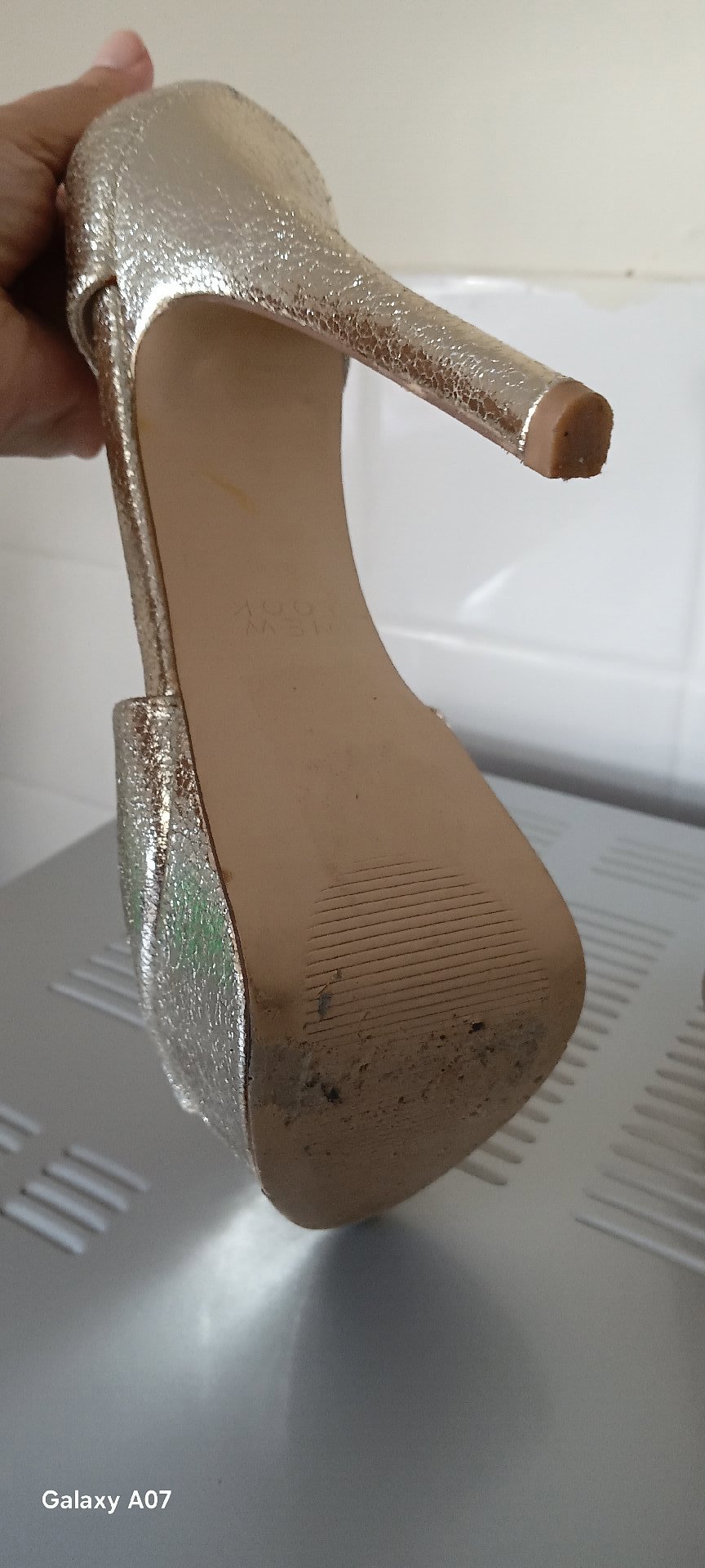 New Look Gold High Heel Platform Sandals – UK 6 / EU 39, New Look, 6, Excellent condition — preloved on SilentSale®