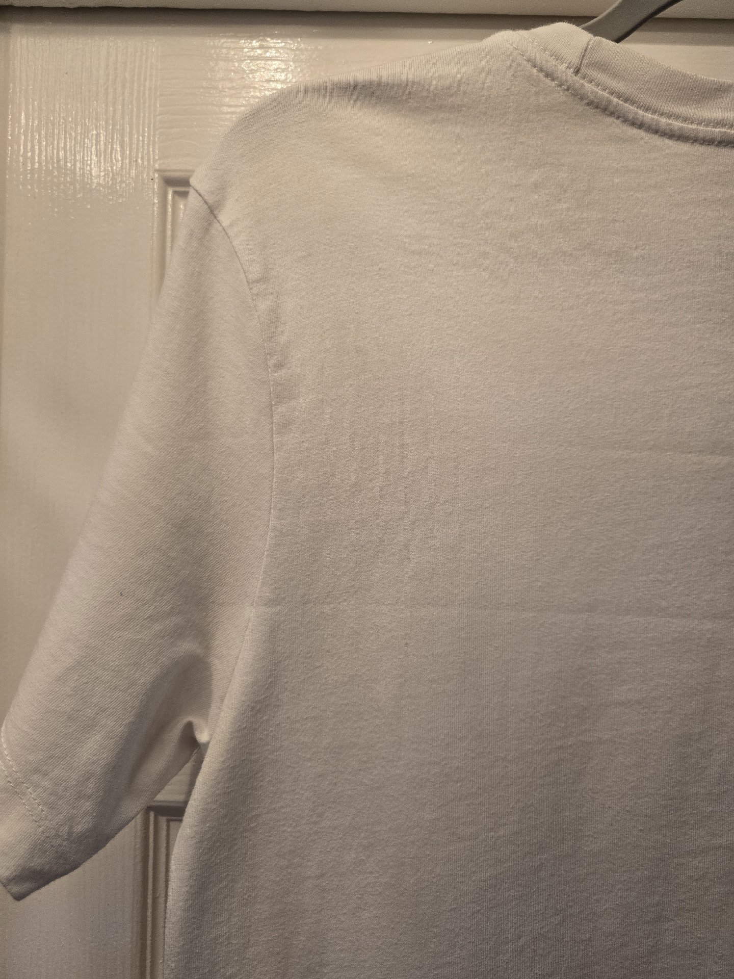 Nike White Logo Print T-Shirt, Nike, M, Like New condition — preloved on SilentSale®