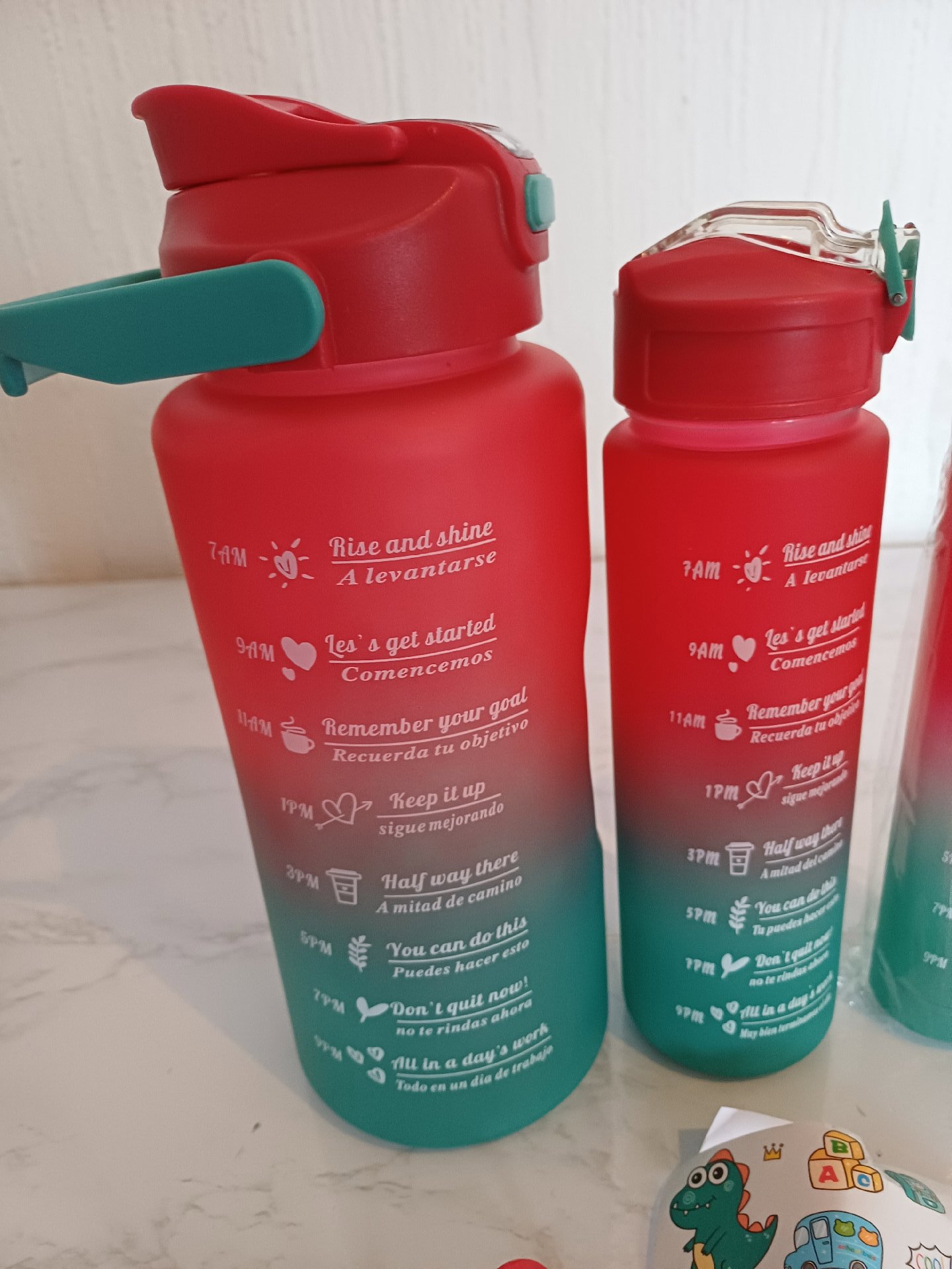 Set of 3 Gradient Red and Green Water Bottles with Time Markings, TIME, One Size, Excellent condition — preloved on SilentSale®
