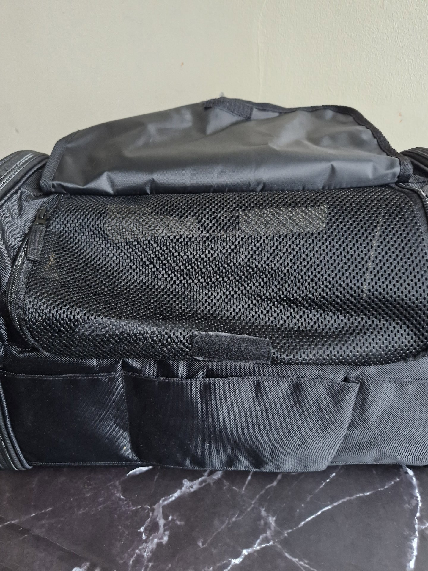 Fukumaru Portable Black Pet Carrier, Fukumaru, One Size, Excellent condition — preloved on SilentSale®