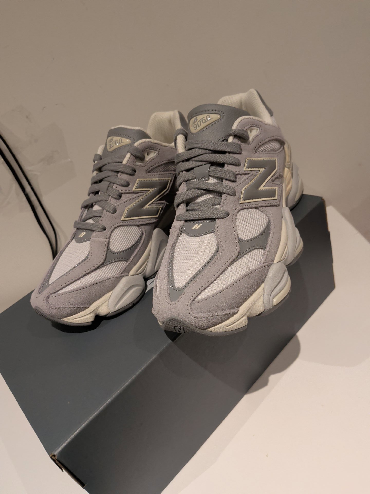 New Balance Grey Chunky Trainers – UK 5.5, New Balance, 5.5, New condition — preloved on SilentSale®