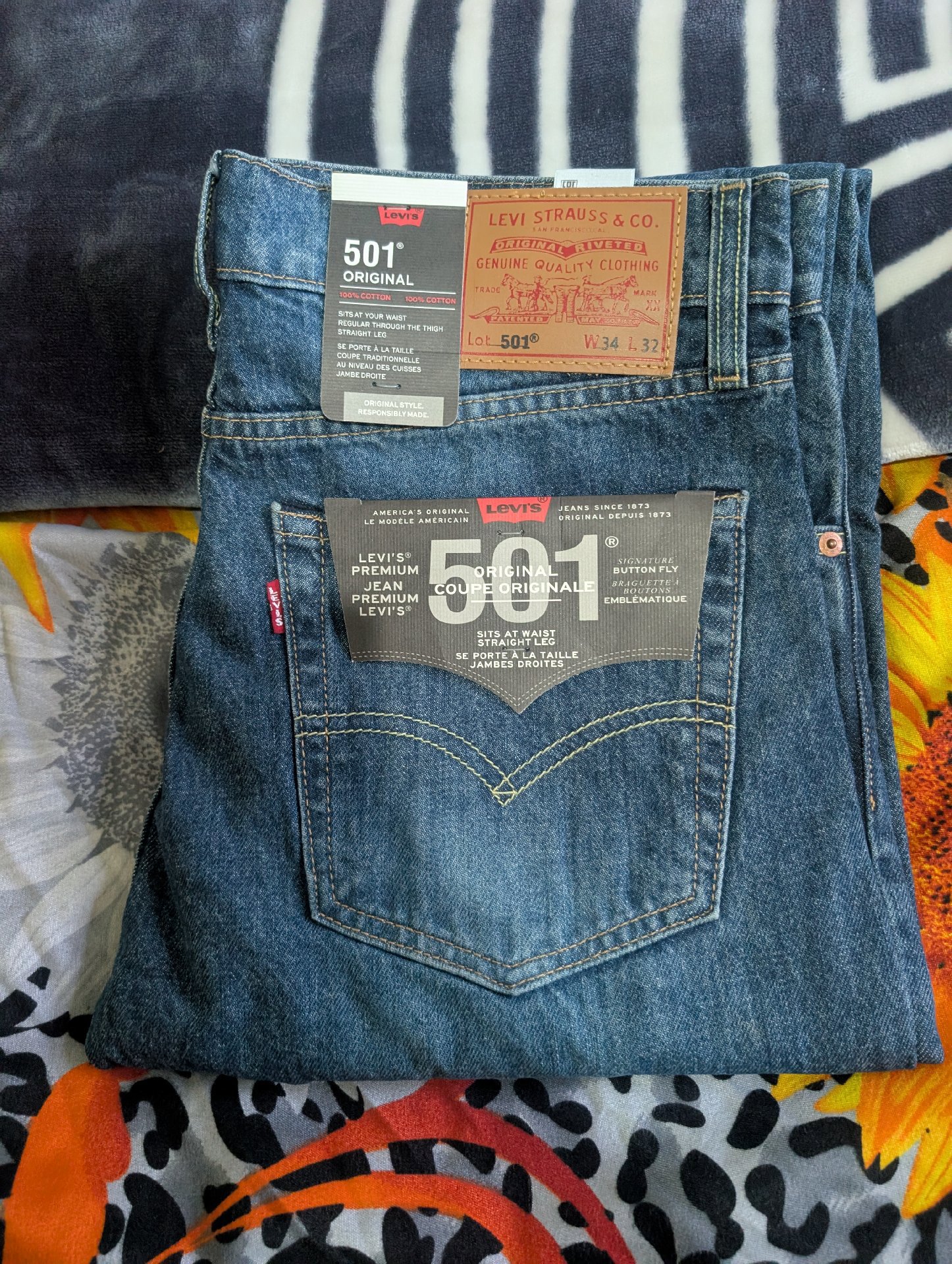 Levi's 501 Original Blue Denim Jeans – W34 L32, Levi's, W34 L32, New condition — preloved on SilentSale®