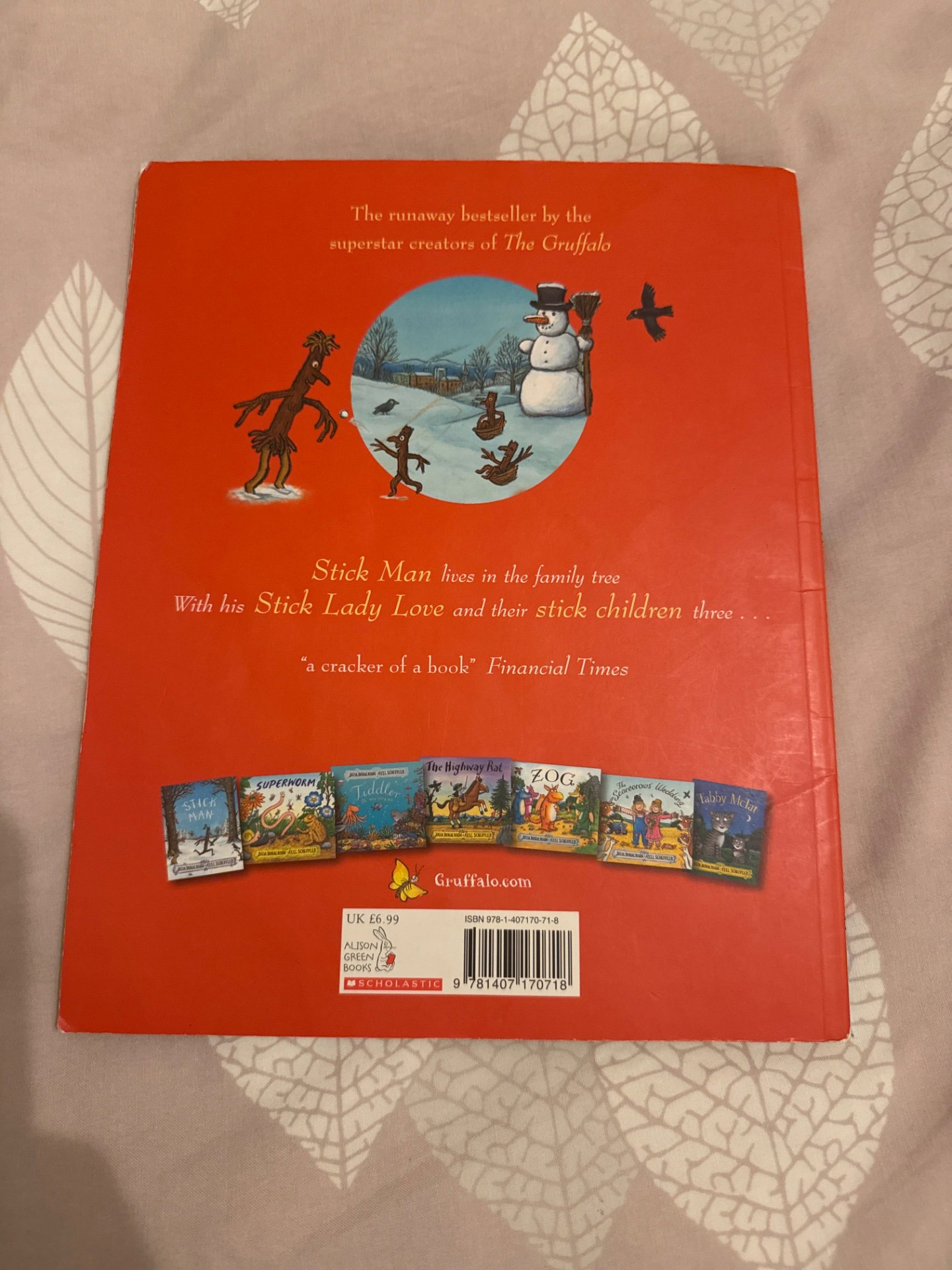 Stick Man — Julia Donaldson, Scholastic, One Size, Good condition — preloved on SilentSale®