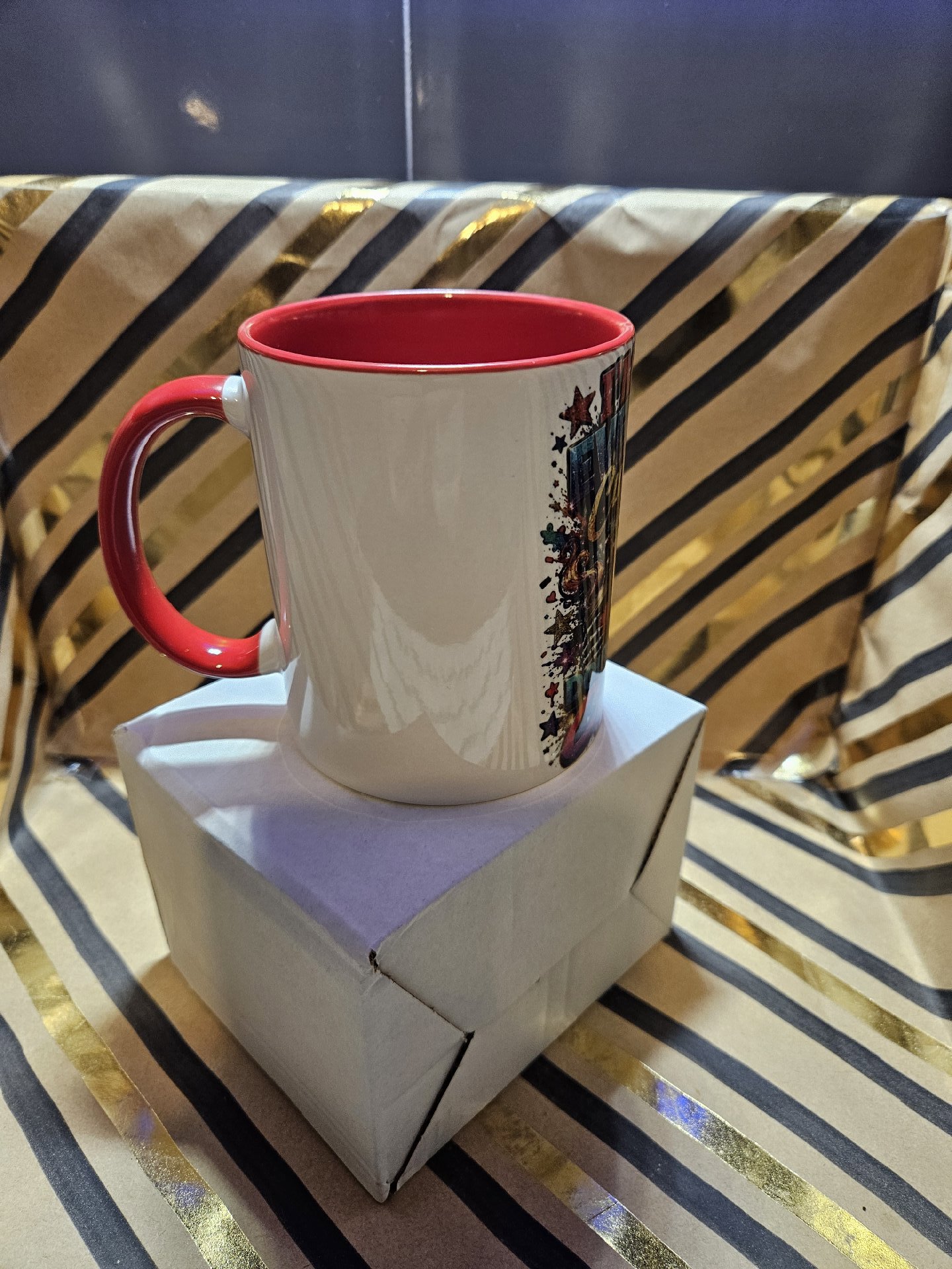 Novelty Ceramic Mug with Red Interior and Handle, Unbranded, One Size, New condition — preloved on SilentSale®