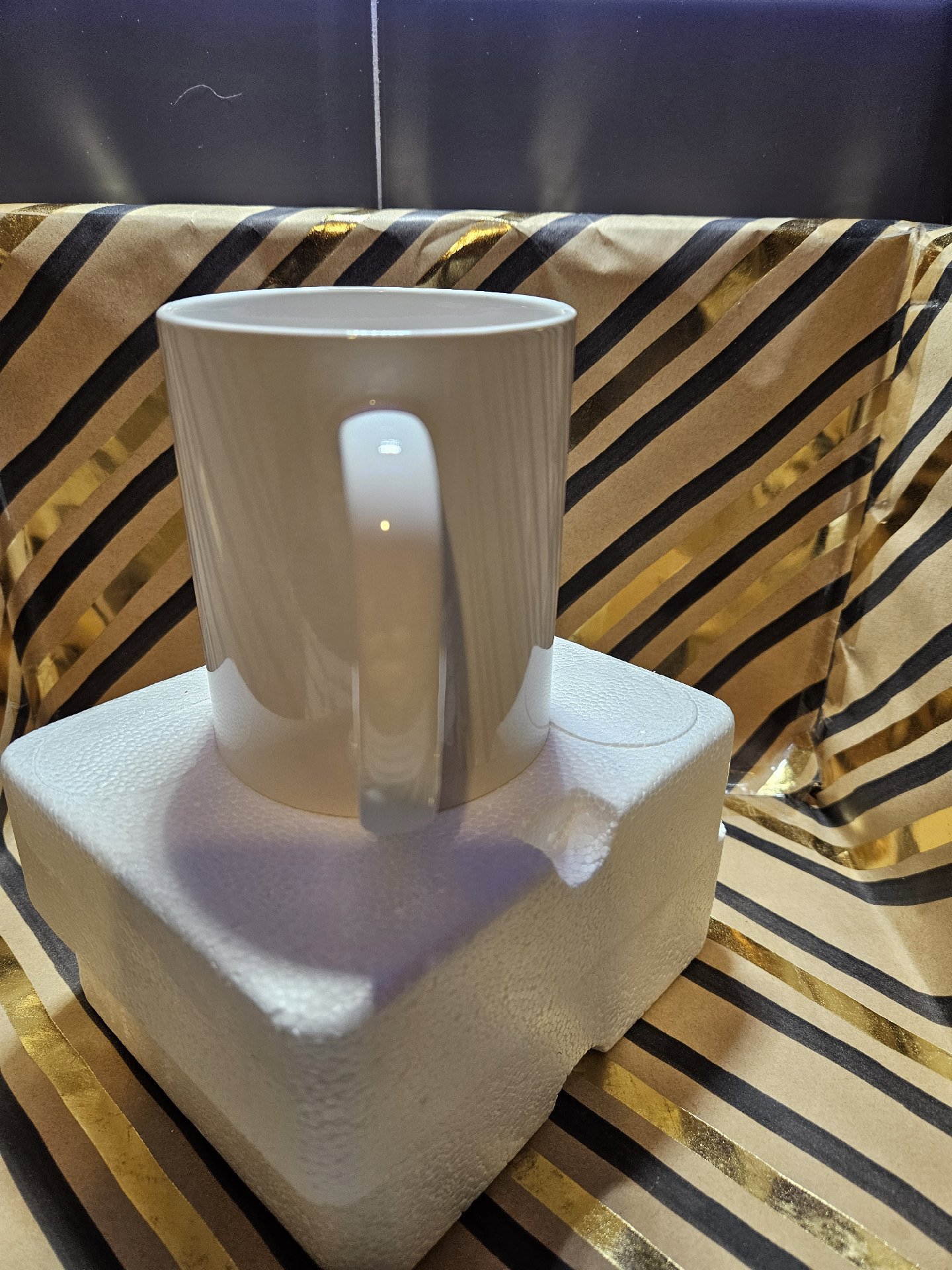 Ceramic Mug with 'Be The Change' Print, Unbranded, One Size, New condition — preloved on SilentSale®
